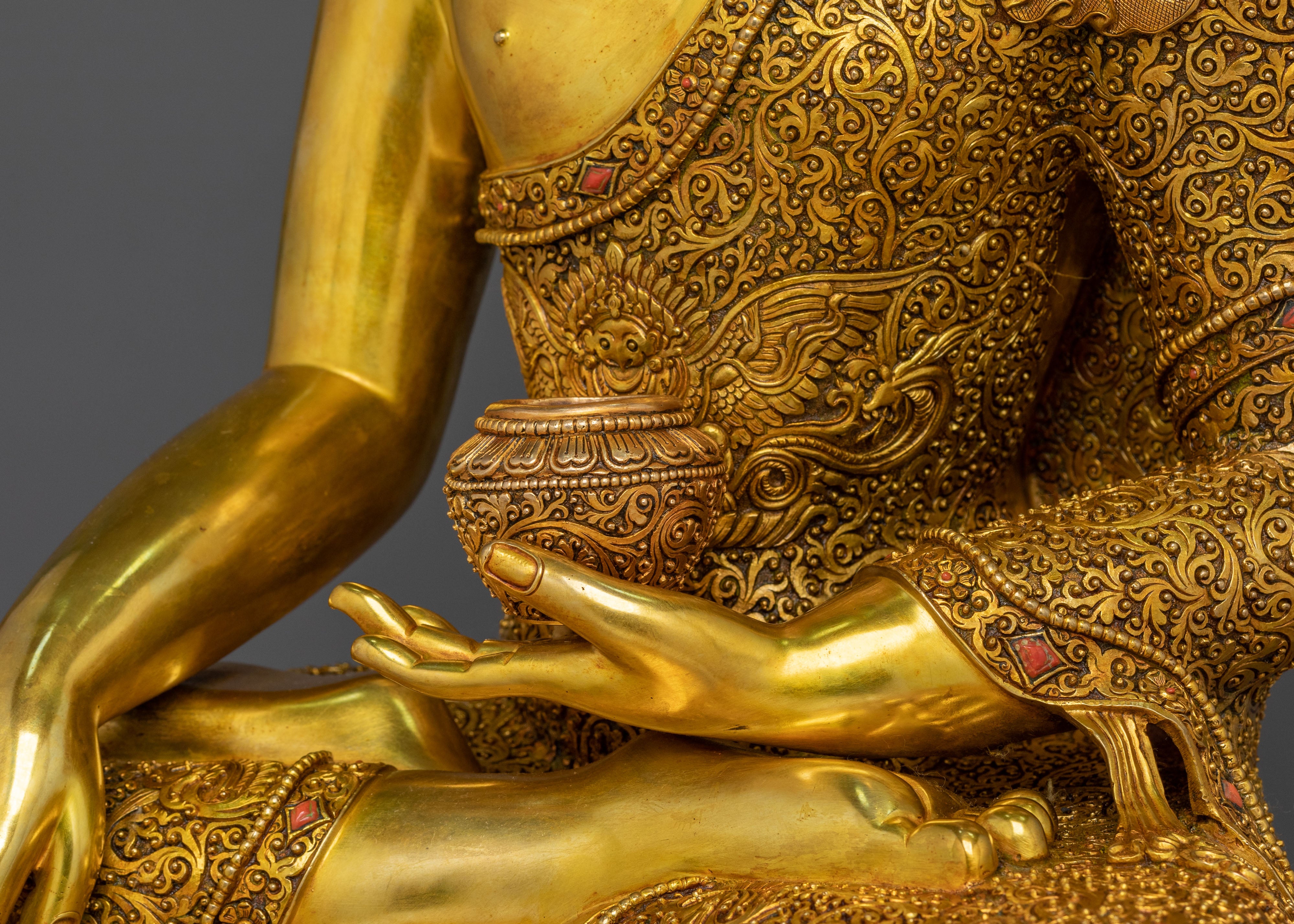 Shakyamuni Buddha Golden Statue for Buddhist Shrine