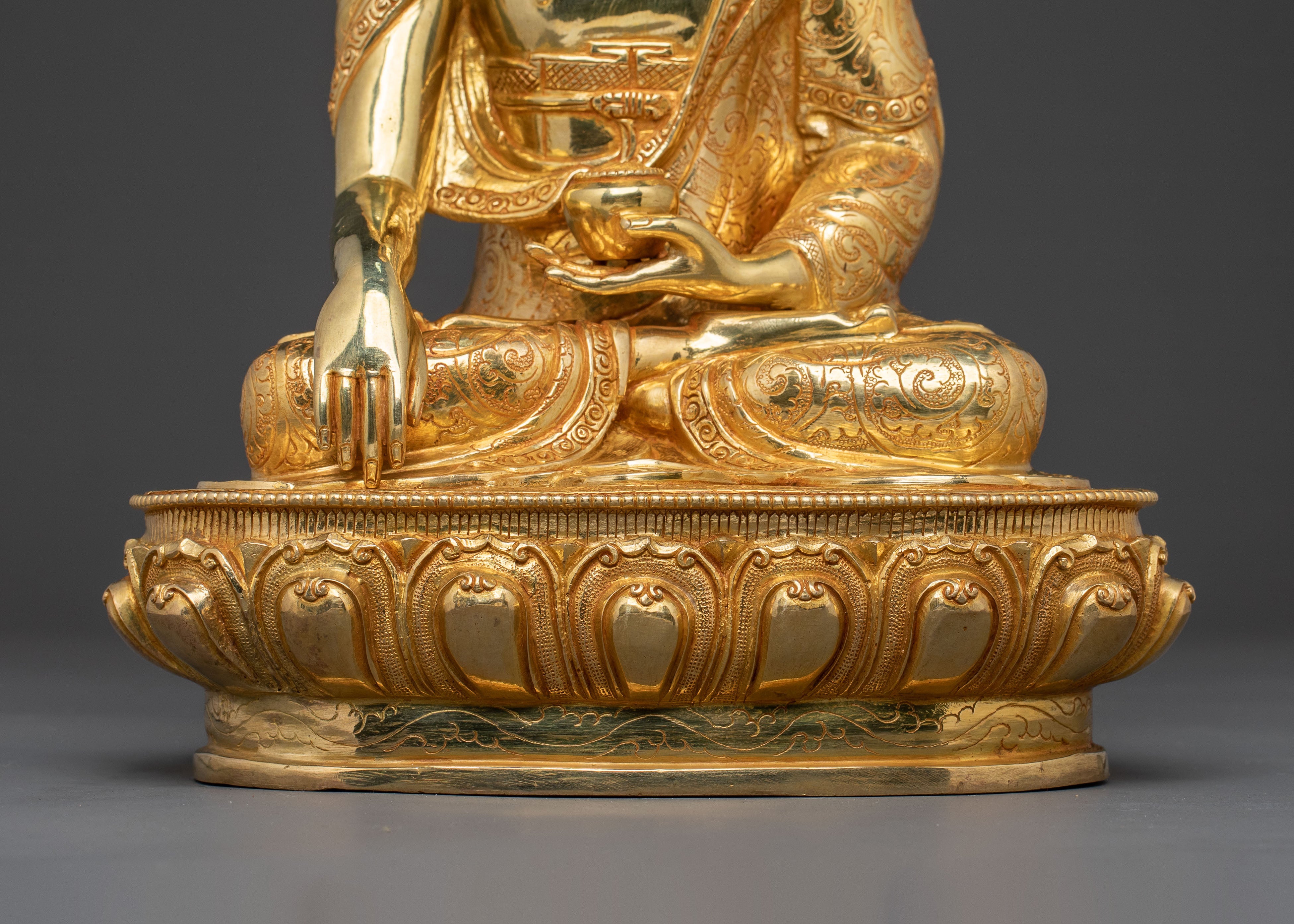Teacher of Humanity Shakyamuni Buddha Statue