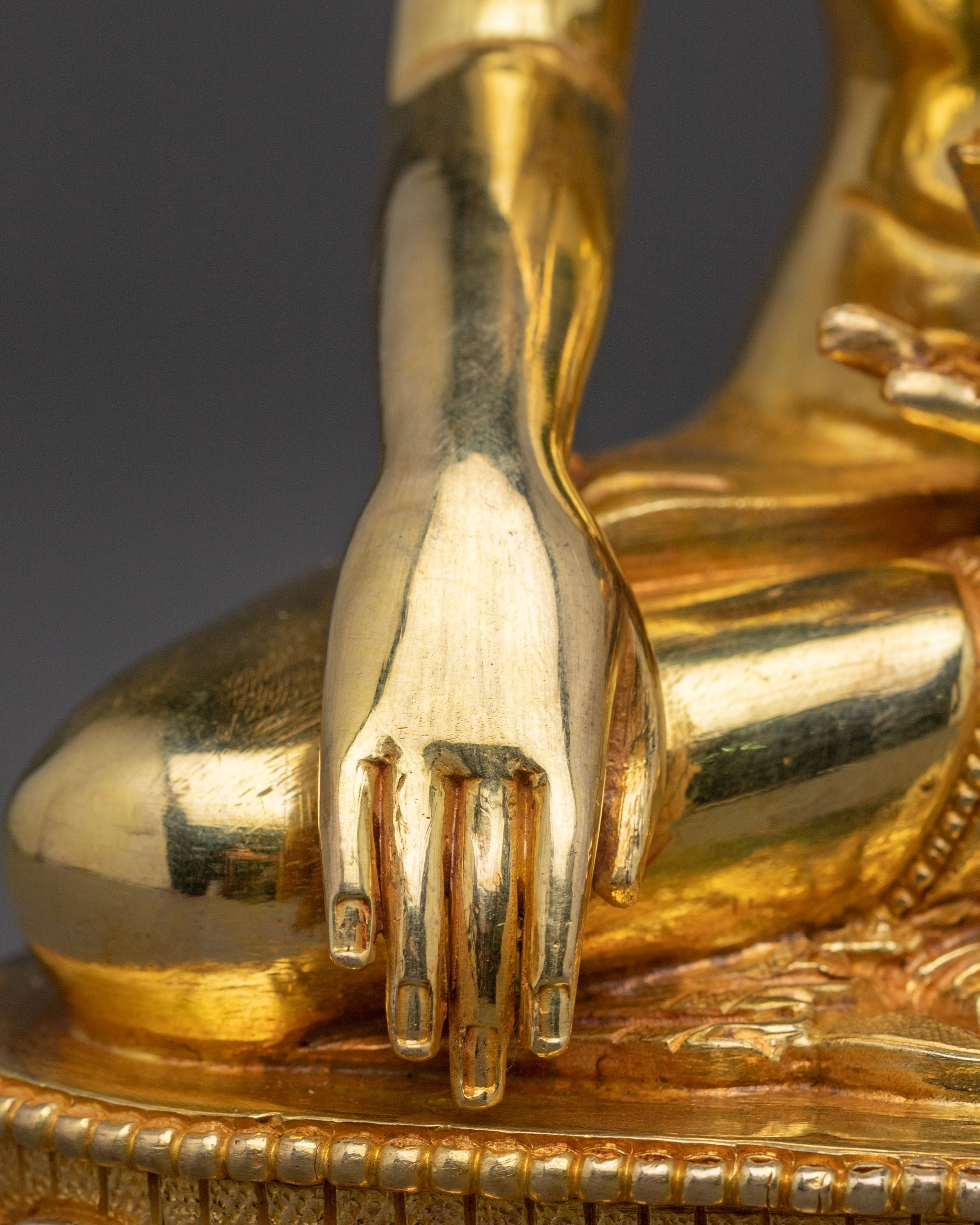 Buddha Shakyamuni Gold Gilded Statue – Serene Copper Art