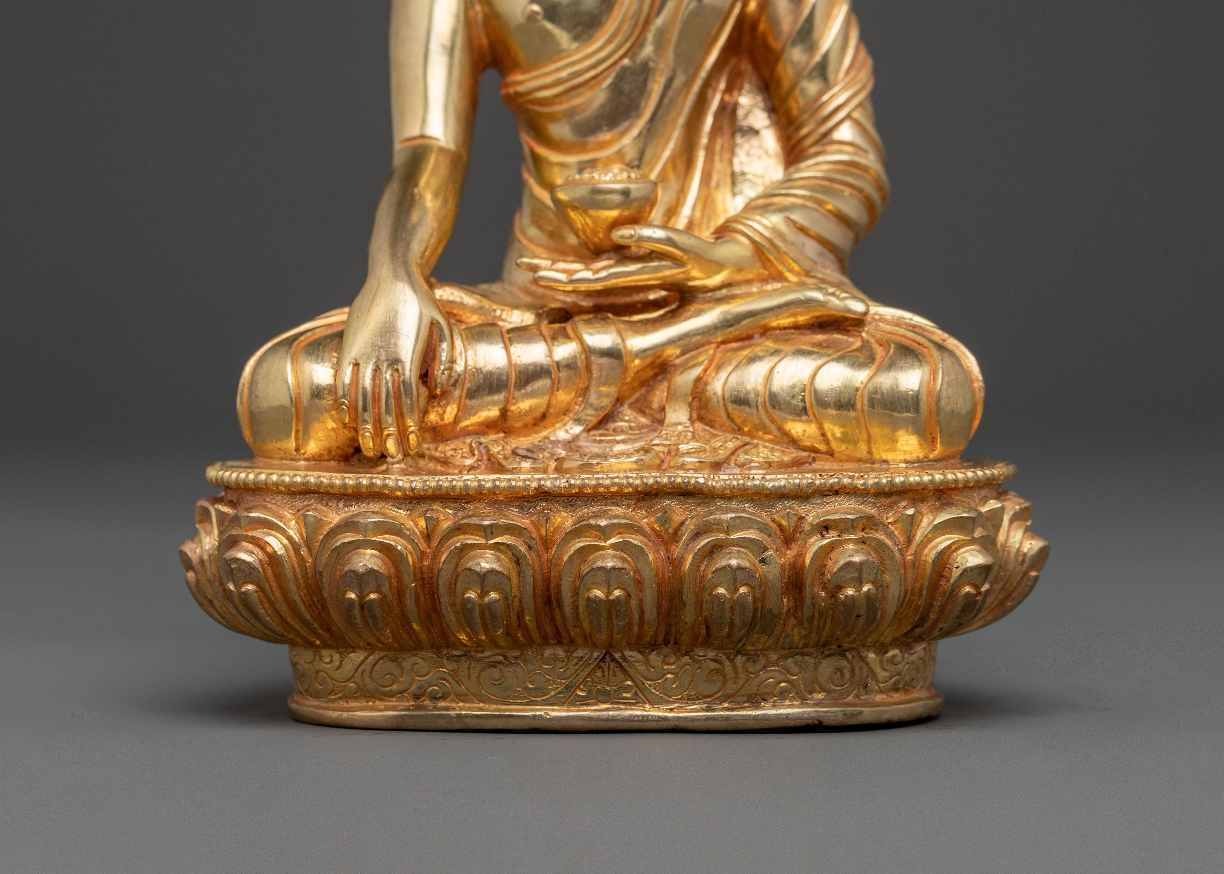 Shakyamuni Buddha Sacred Statue: Enlightened Idol