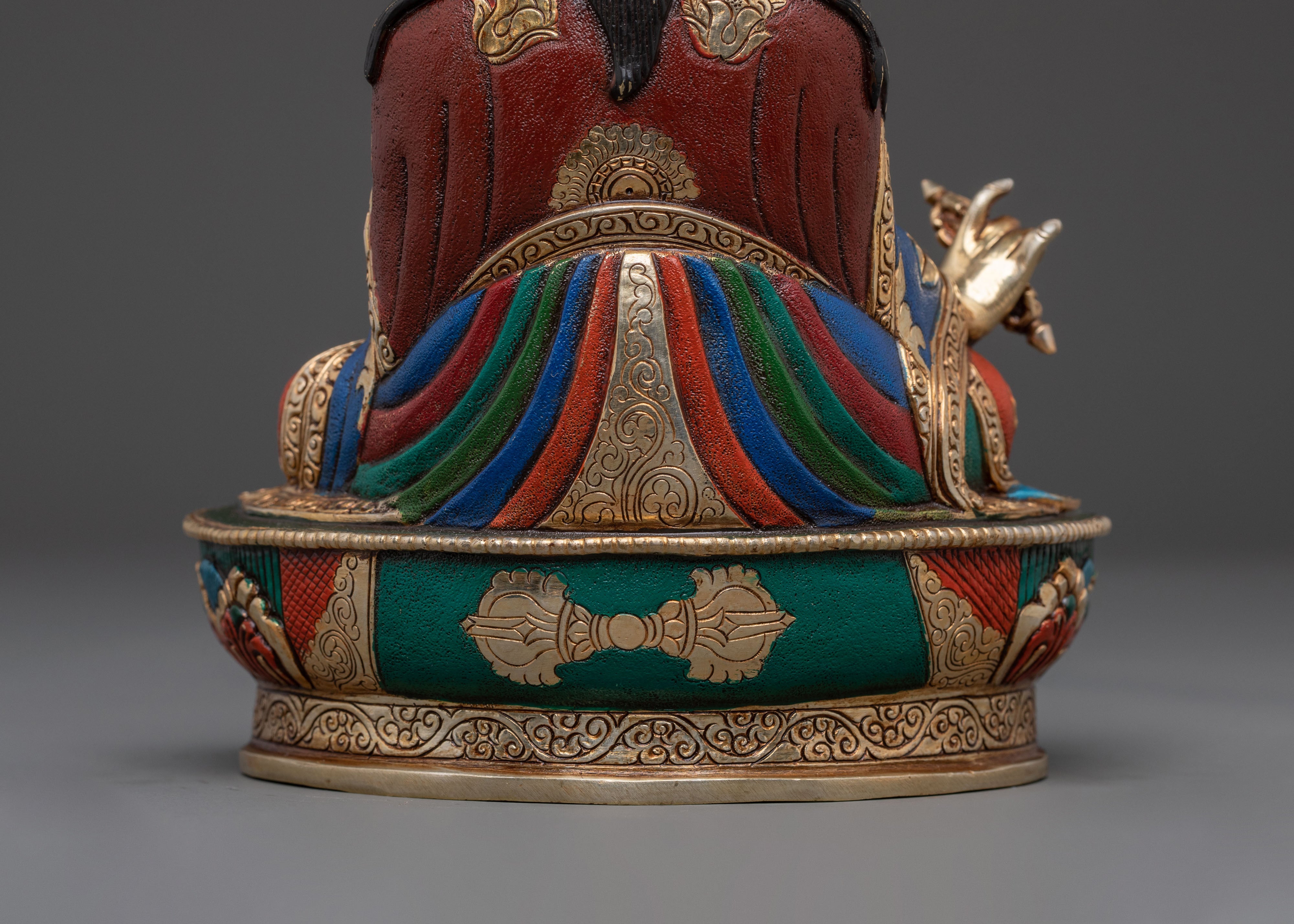 Guru Rinpoche Golden Statue | Enlightened Presence