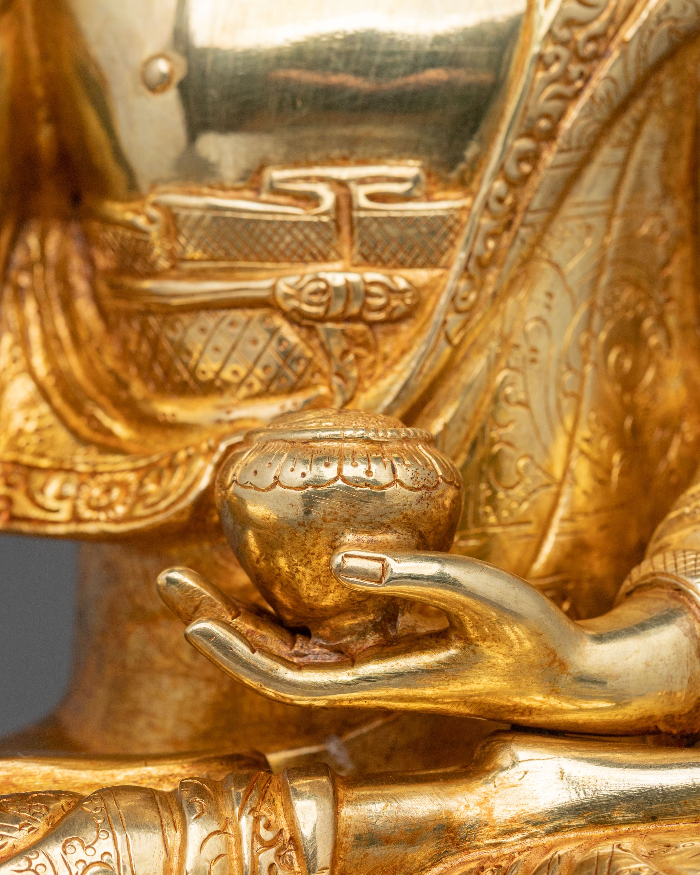 Elegant Statue of Shakyamuni Buddha | Symbol of Enlightenment