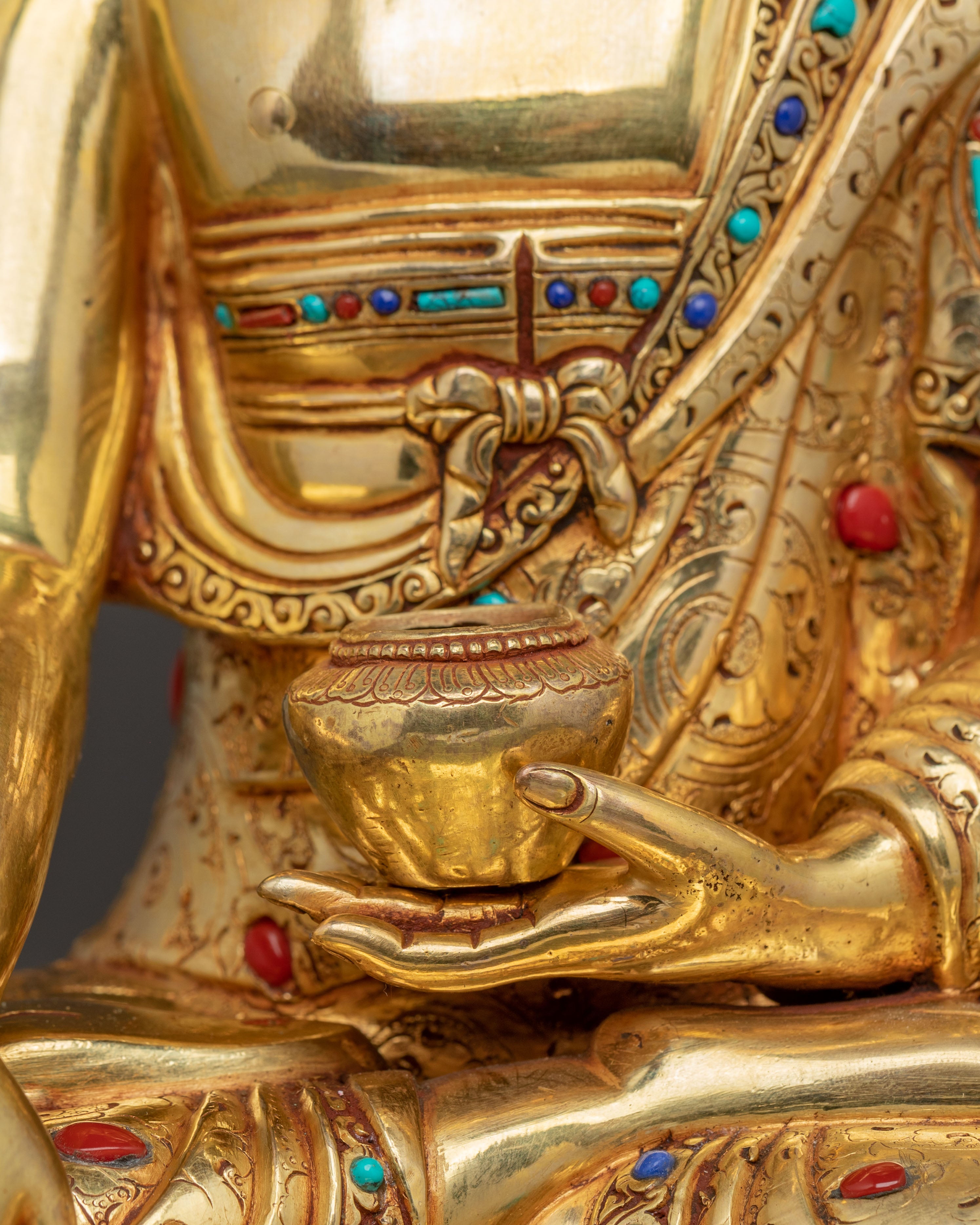 Shakyamuni BuddhaStatue with Handcarved Gemstones