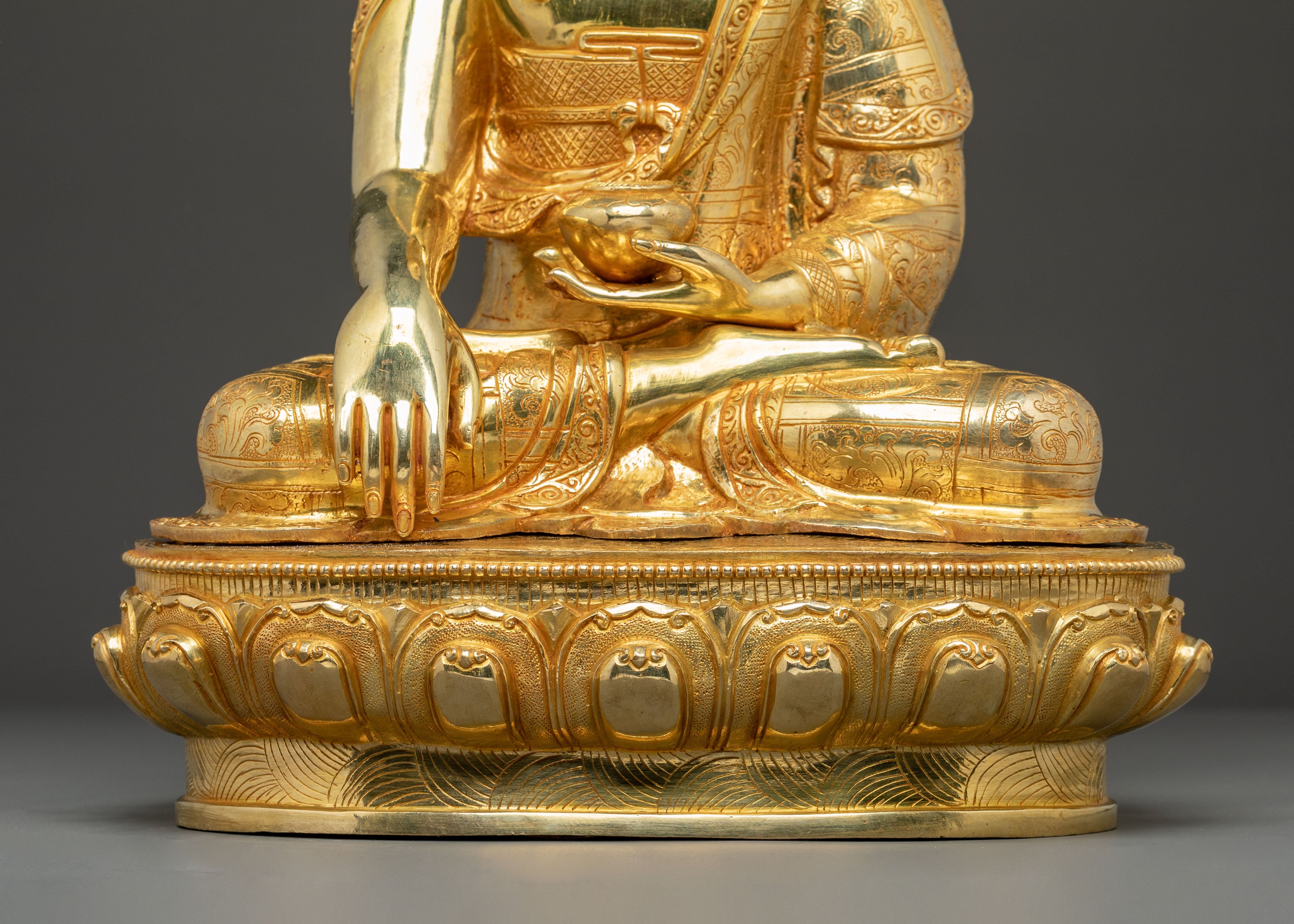 Handcrafted Golden Statue of Buddha Shakyamuni | Buddhist Spiritual Sculpture