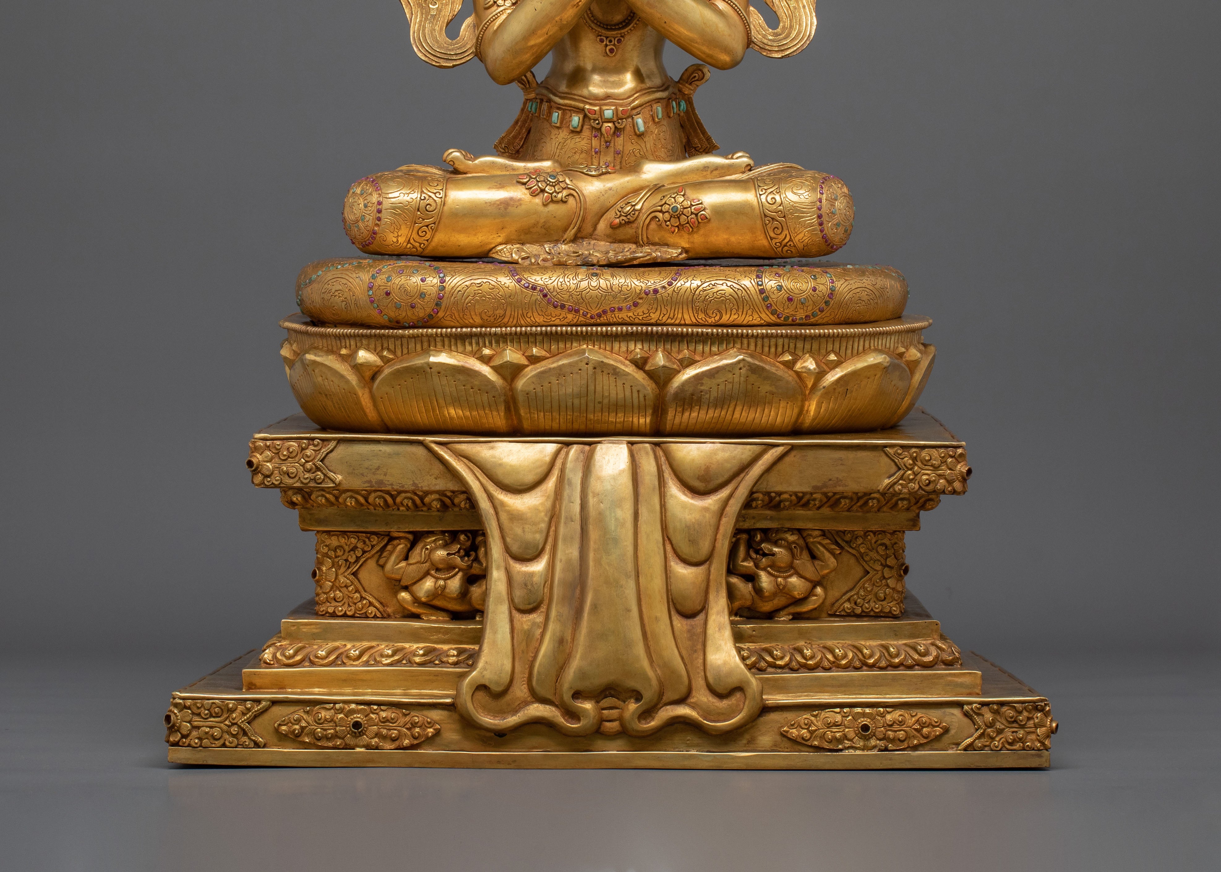 Vajradhara Tibetan Figurine: Exquisite Gilded Copper Masterpiece