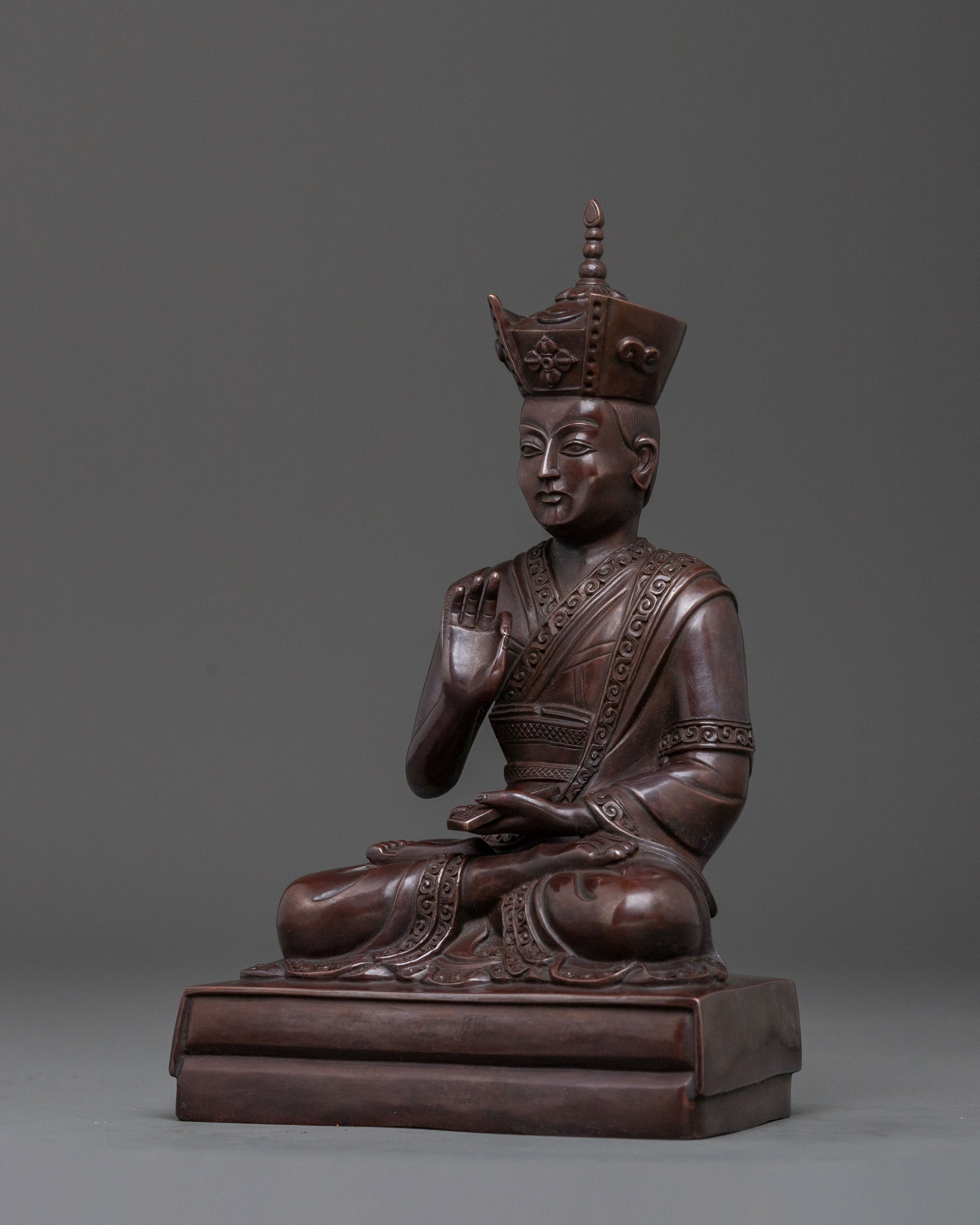 8th Karmapa Spiritual Statue | Symbol of Compassion