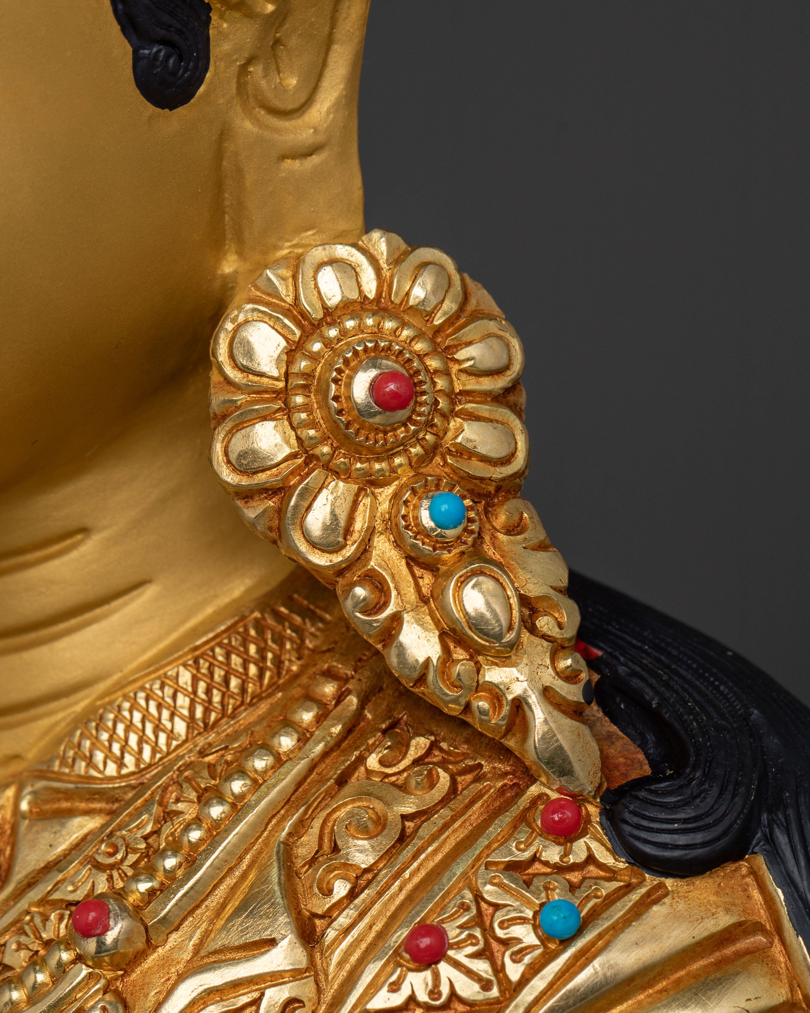 Guru Rinpoche Sculpture | Tantric Master of Tibetan Buddhism