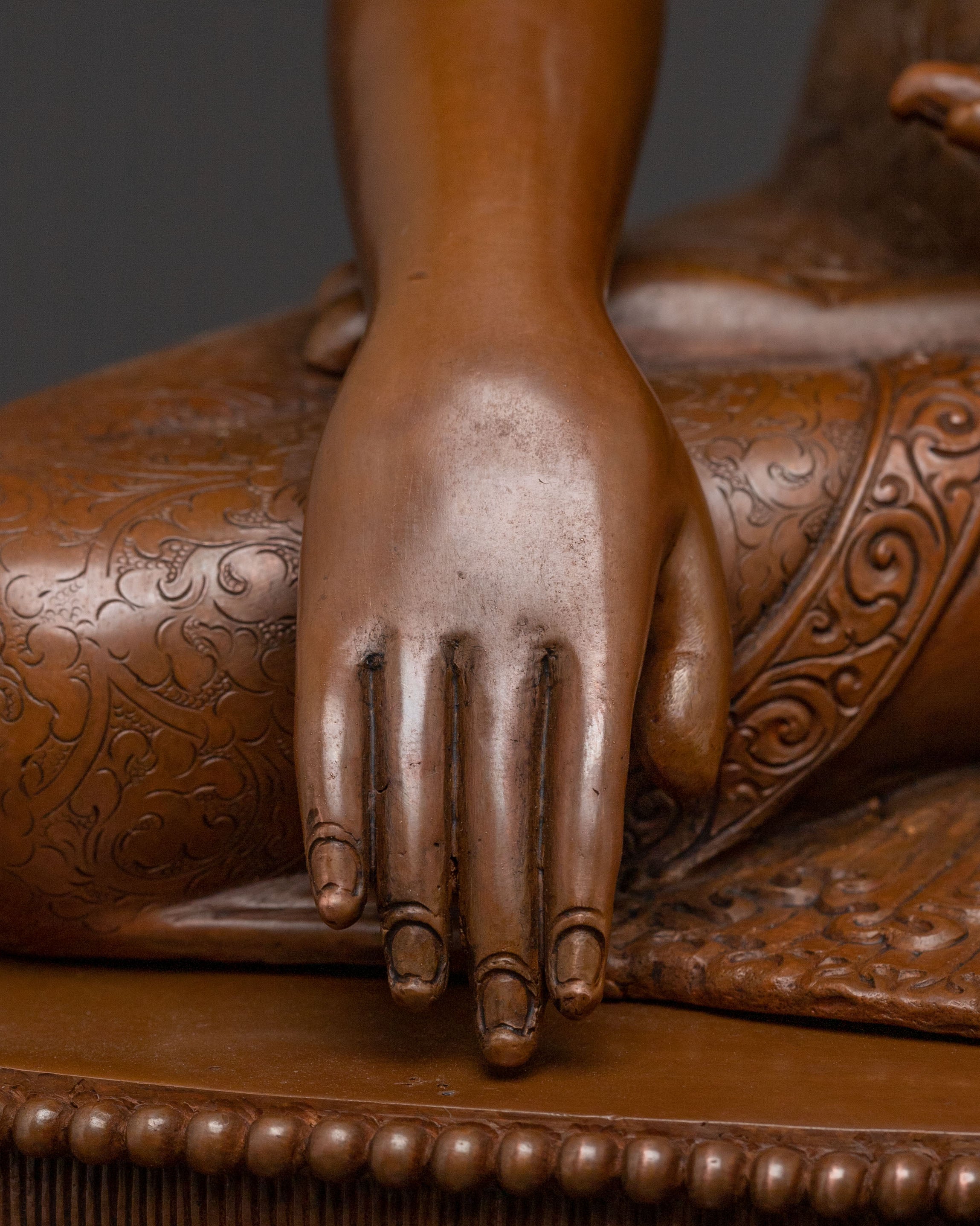 Shakyamuni Buddha Sculpture on Throne for Altar