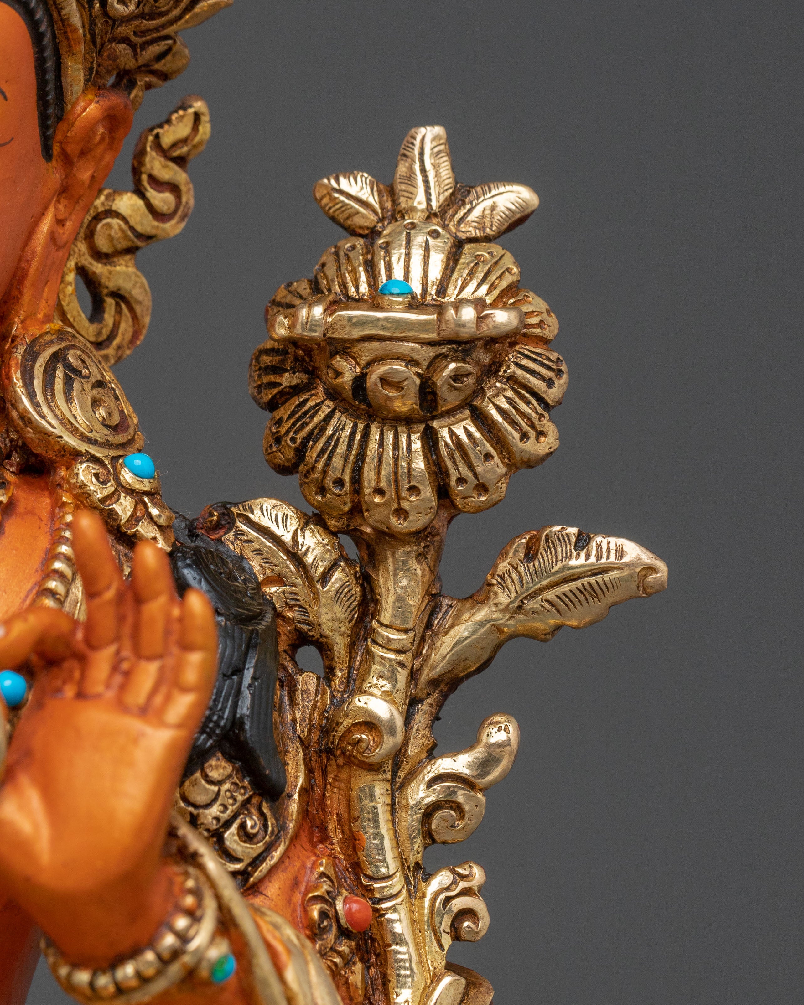 Manjushri Statue: Symbol of Wisdom & Enlightenment