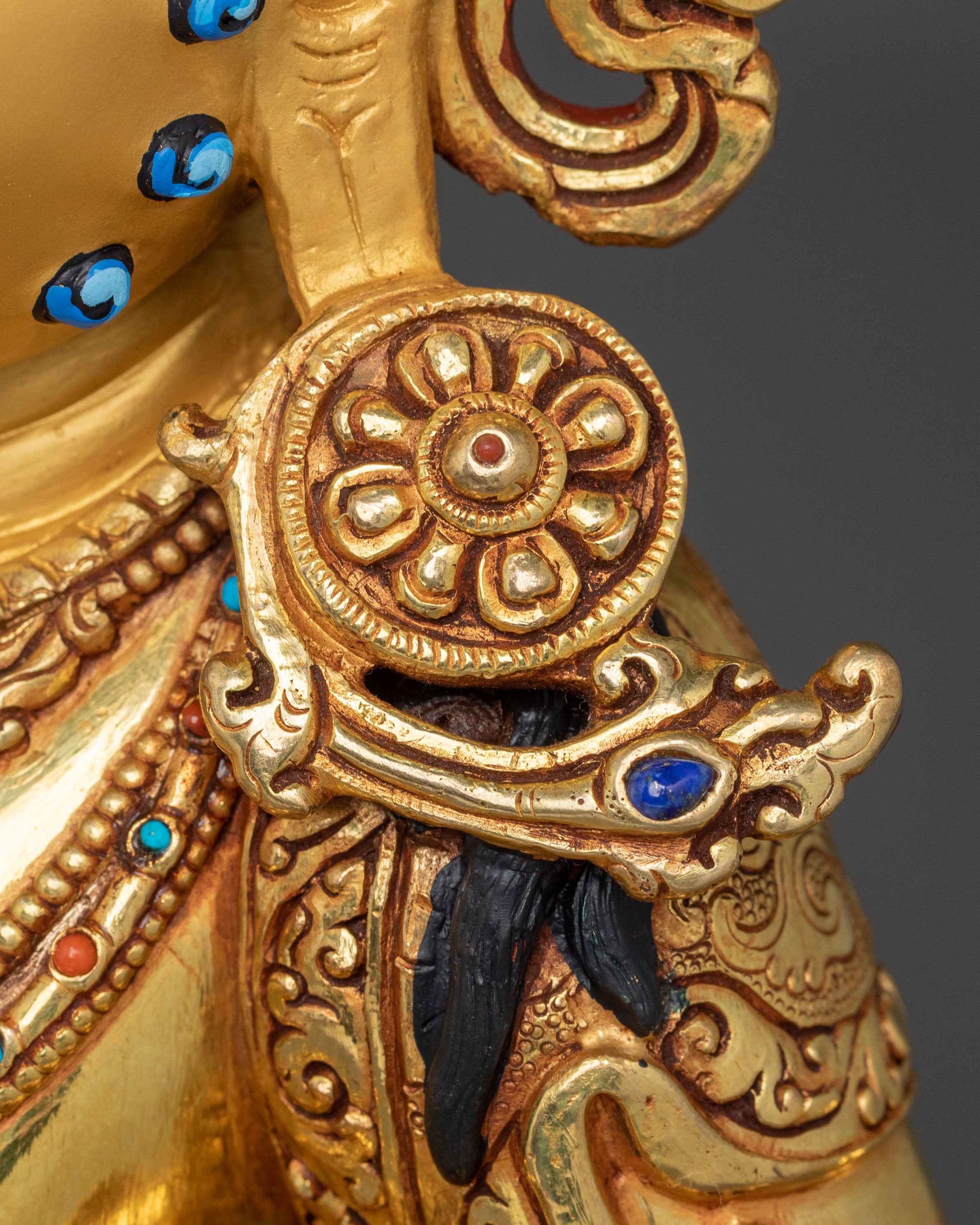 Handcrafted Dzambhala Statue: Tibetan Wealth God