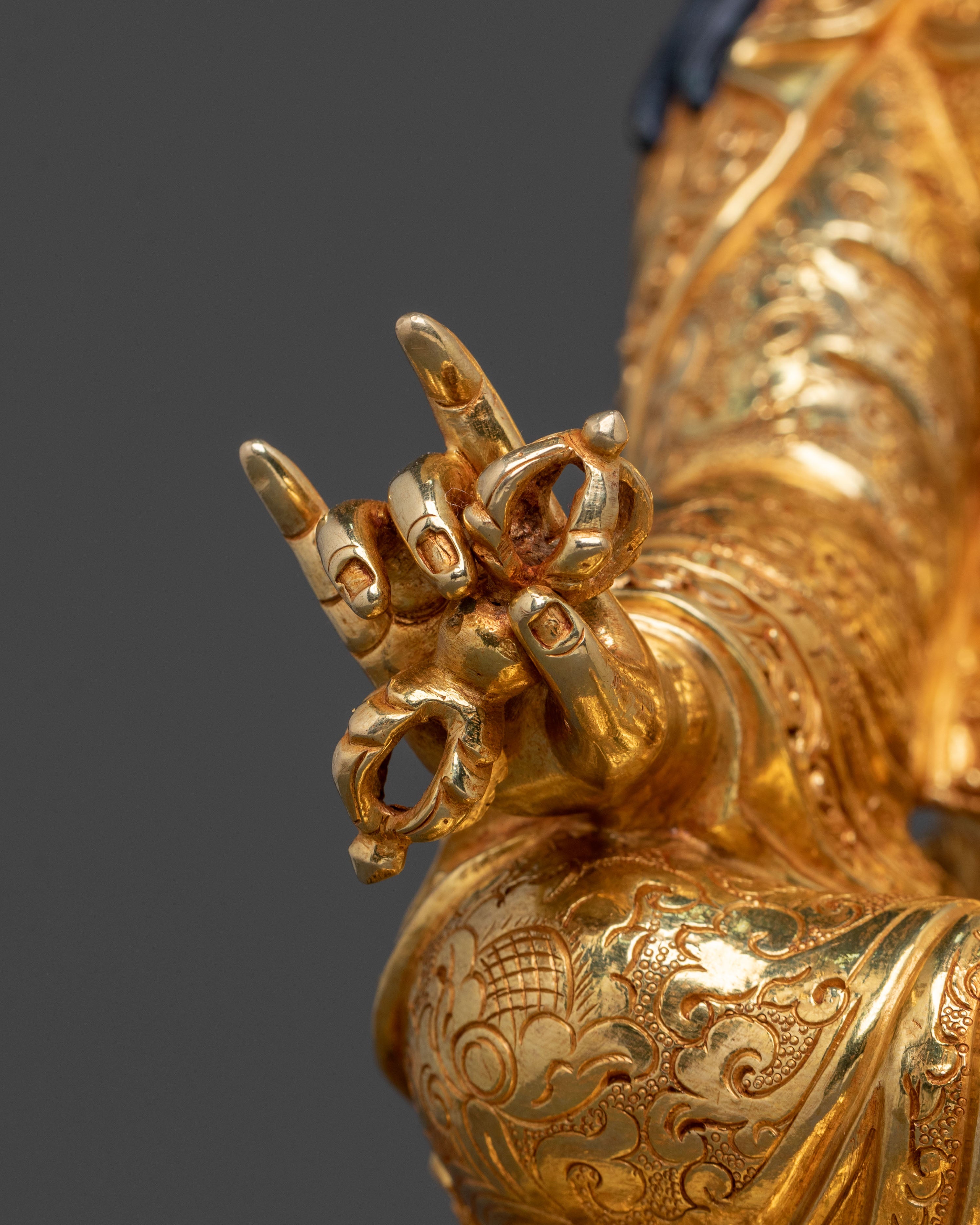 Guru Rinpoche Statue: Tibetan Buddhist Master