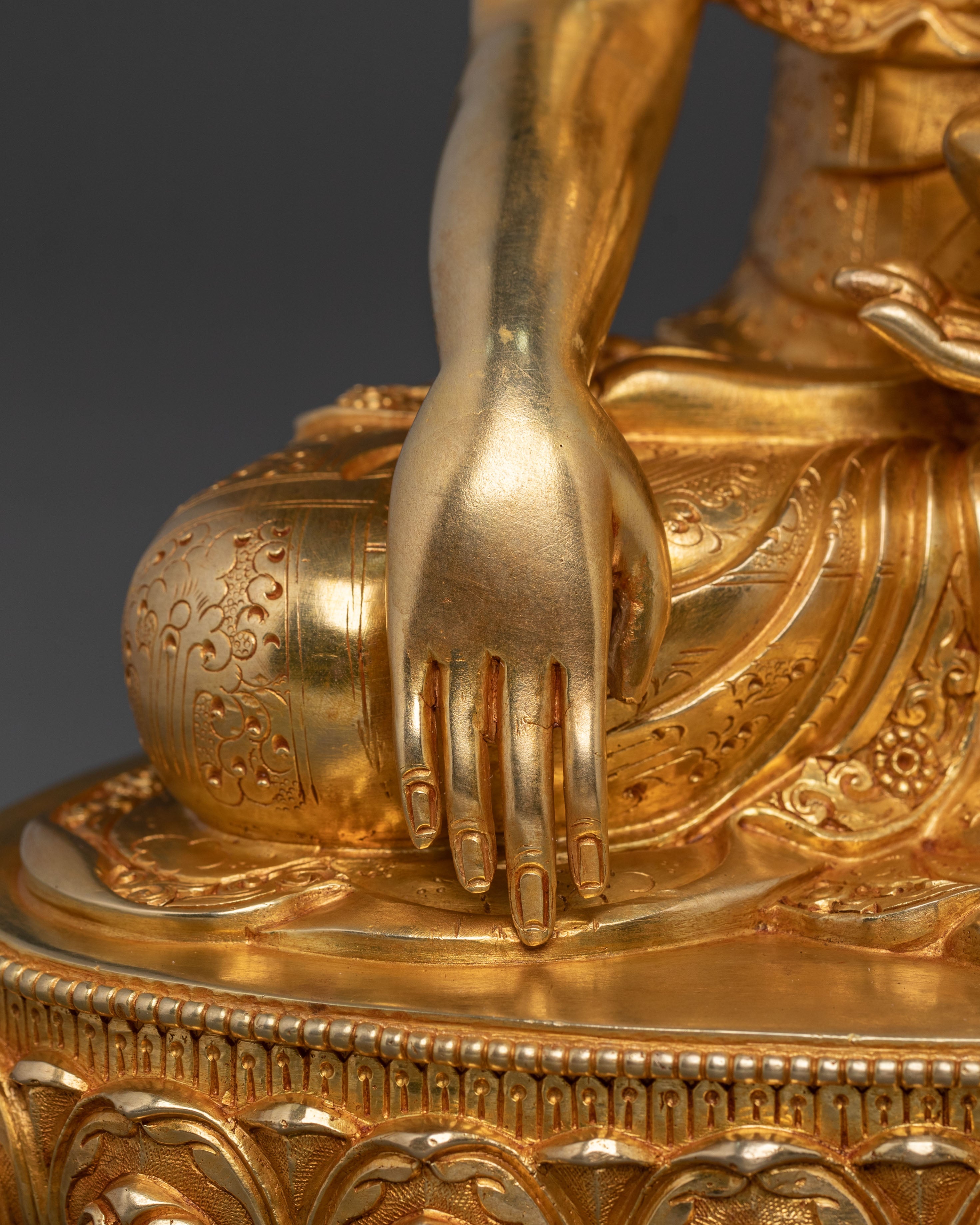 Shakyamuni: Enlightenment Statue of Sacred Buddha