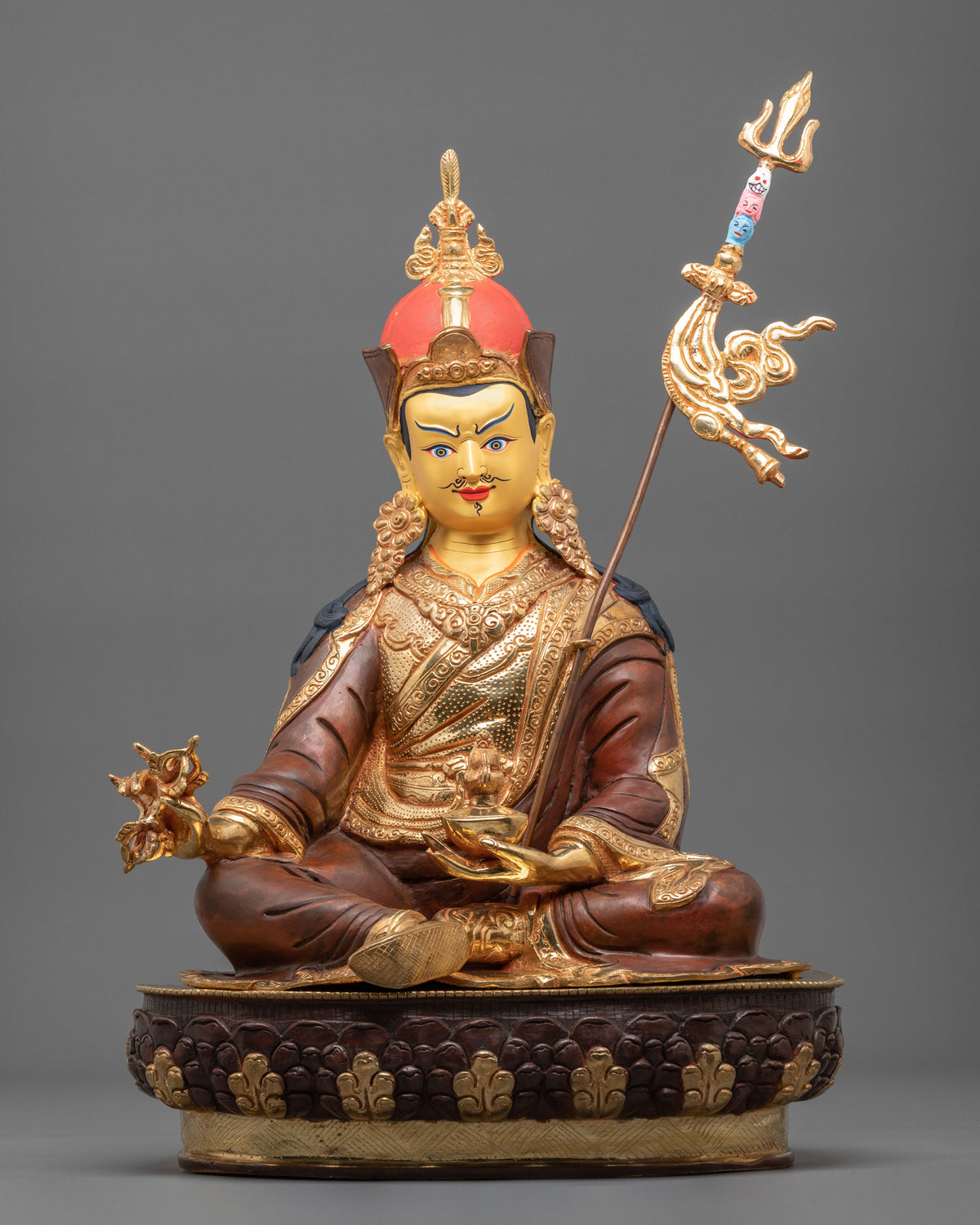 Guru Rinpoche Statue: Master of Wisdom and Protection