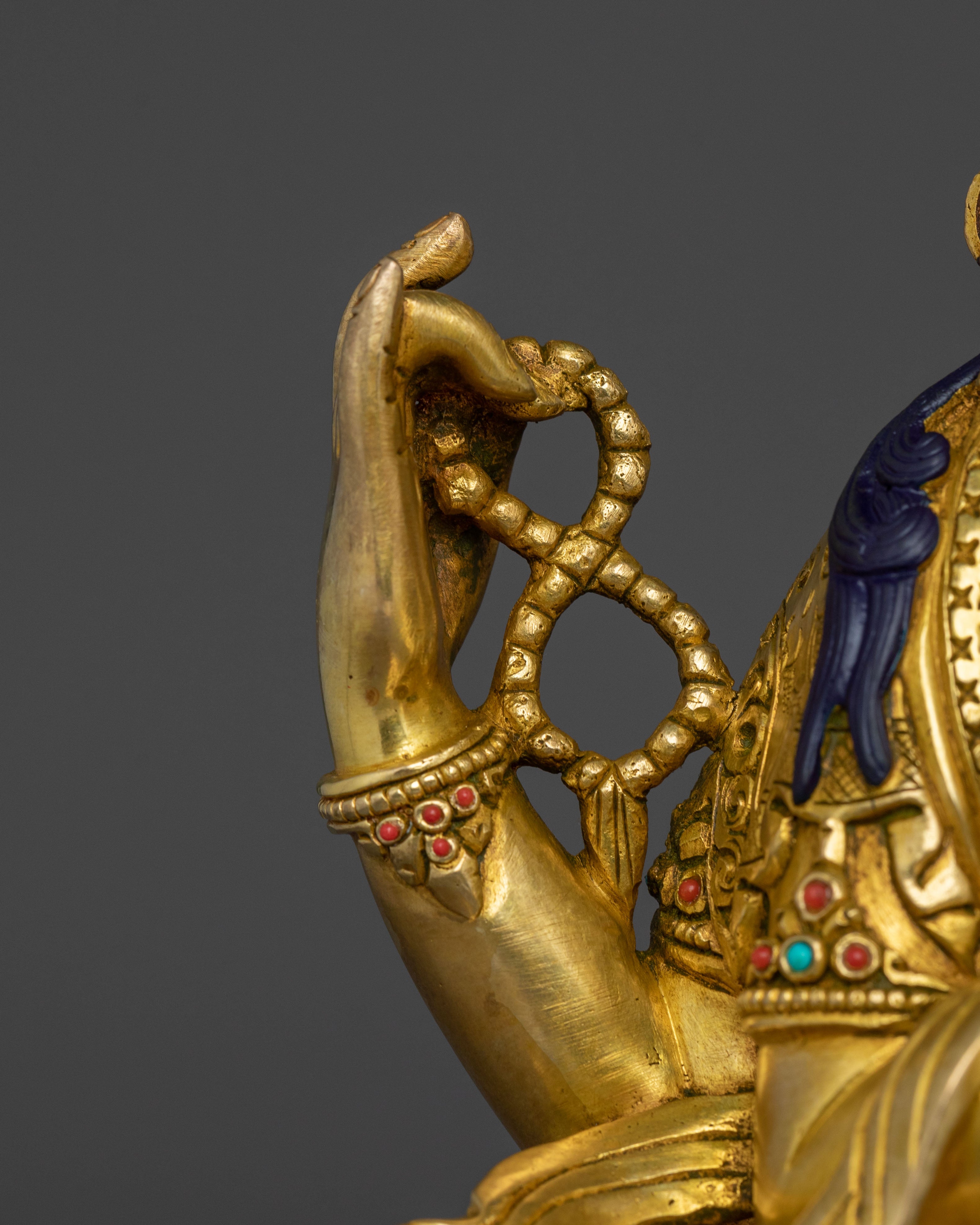 Handmade Chenrezig Golden Statue: Sacred Radiance
