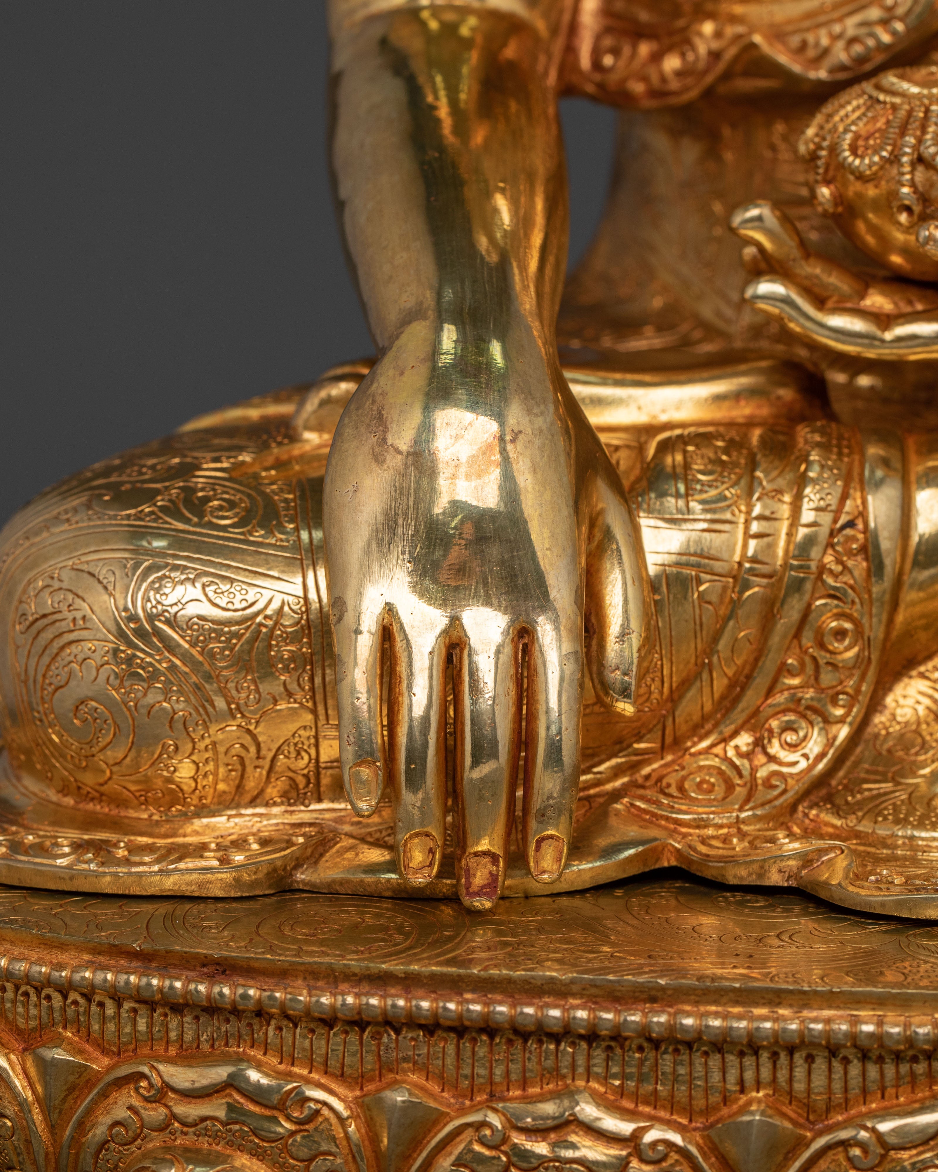 Shakyamuni Buddha Statue | 24K Gold Gilded Figurine