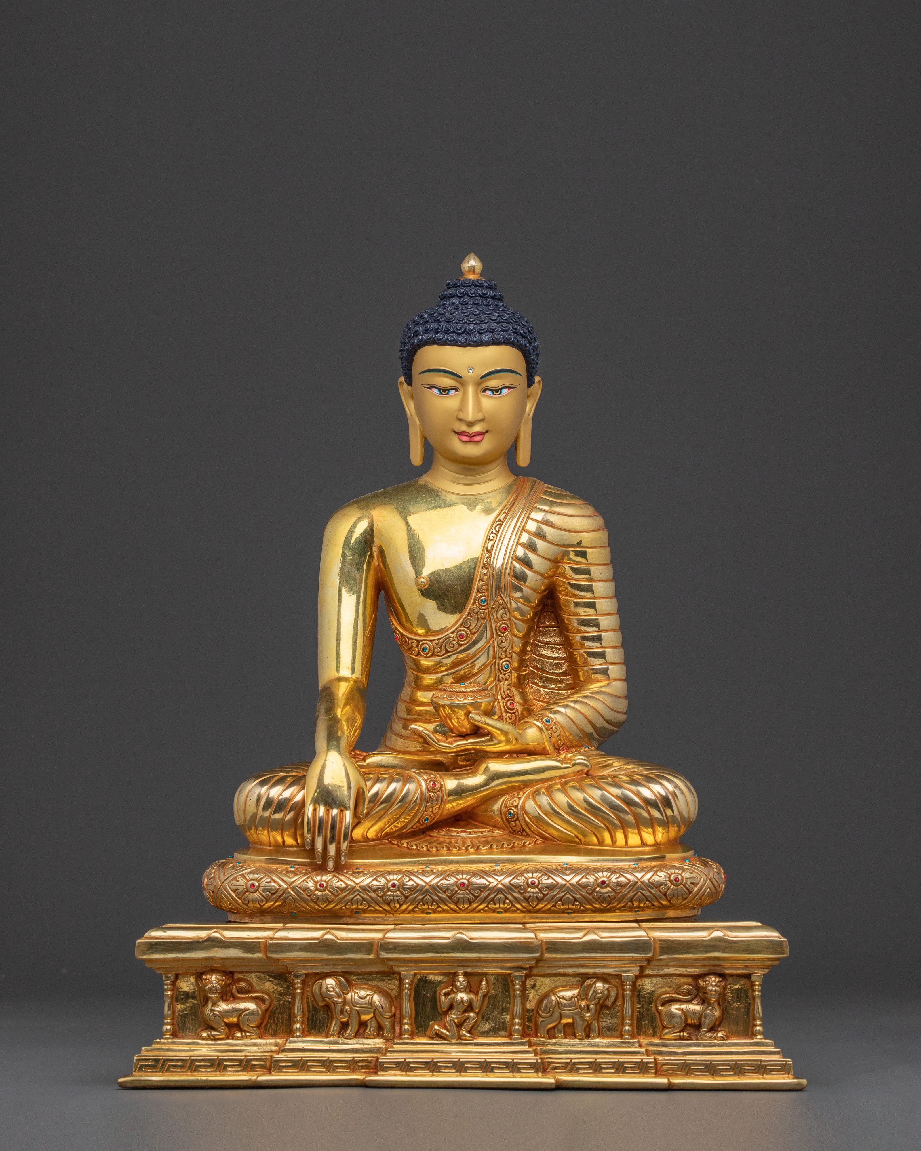 Gold-Gilded Shakyamuni Buddha Sacred Statue | A Radiant Icon