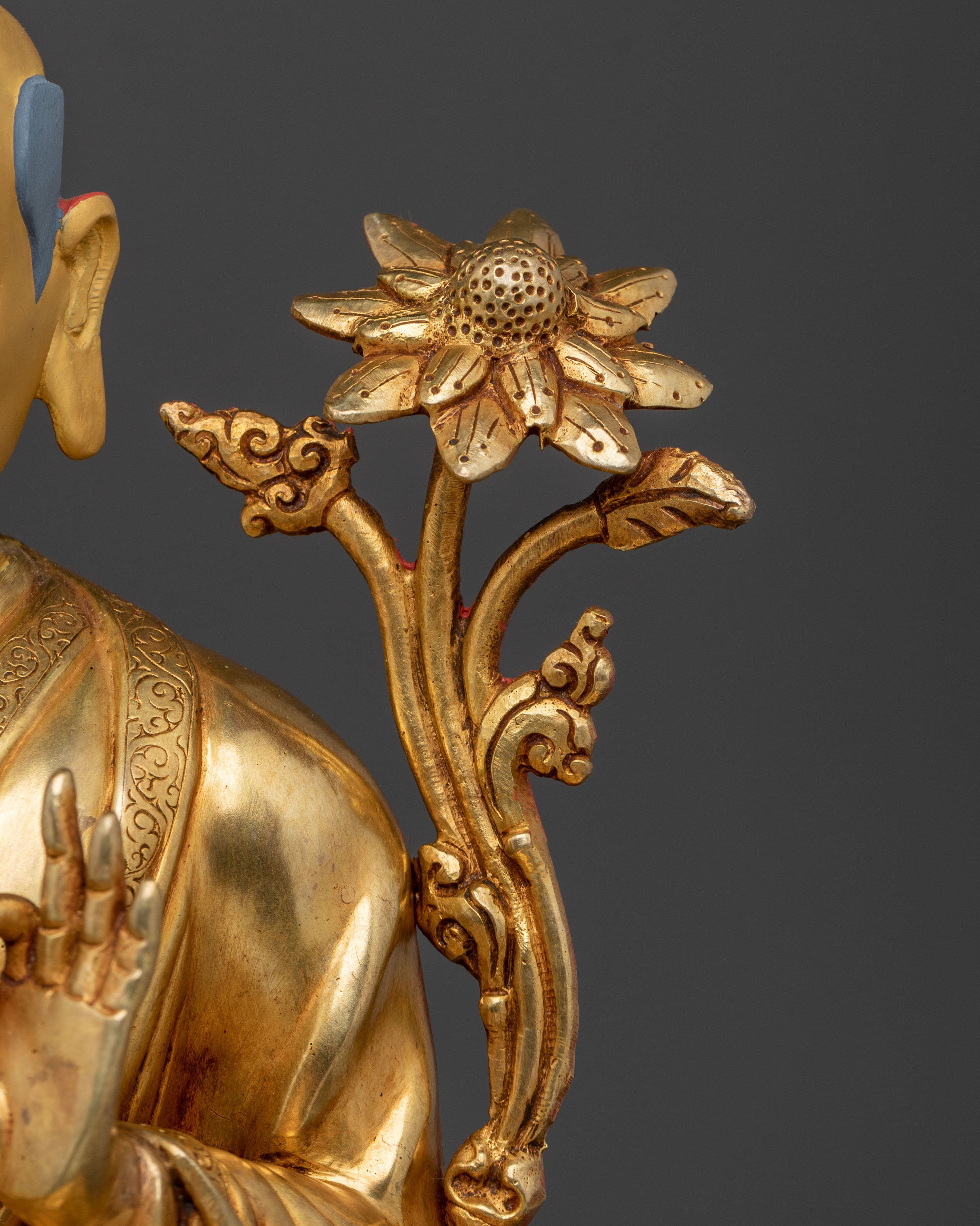 Sachen Kunga Nyingpo Statue | Dharma Master