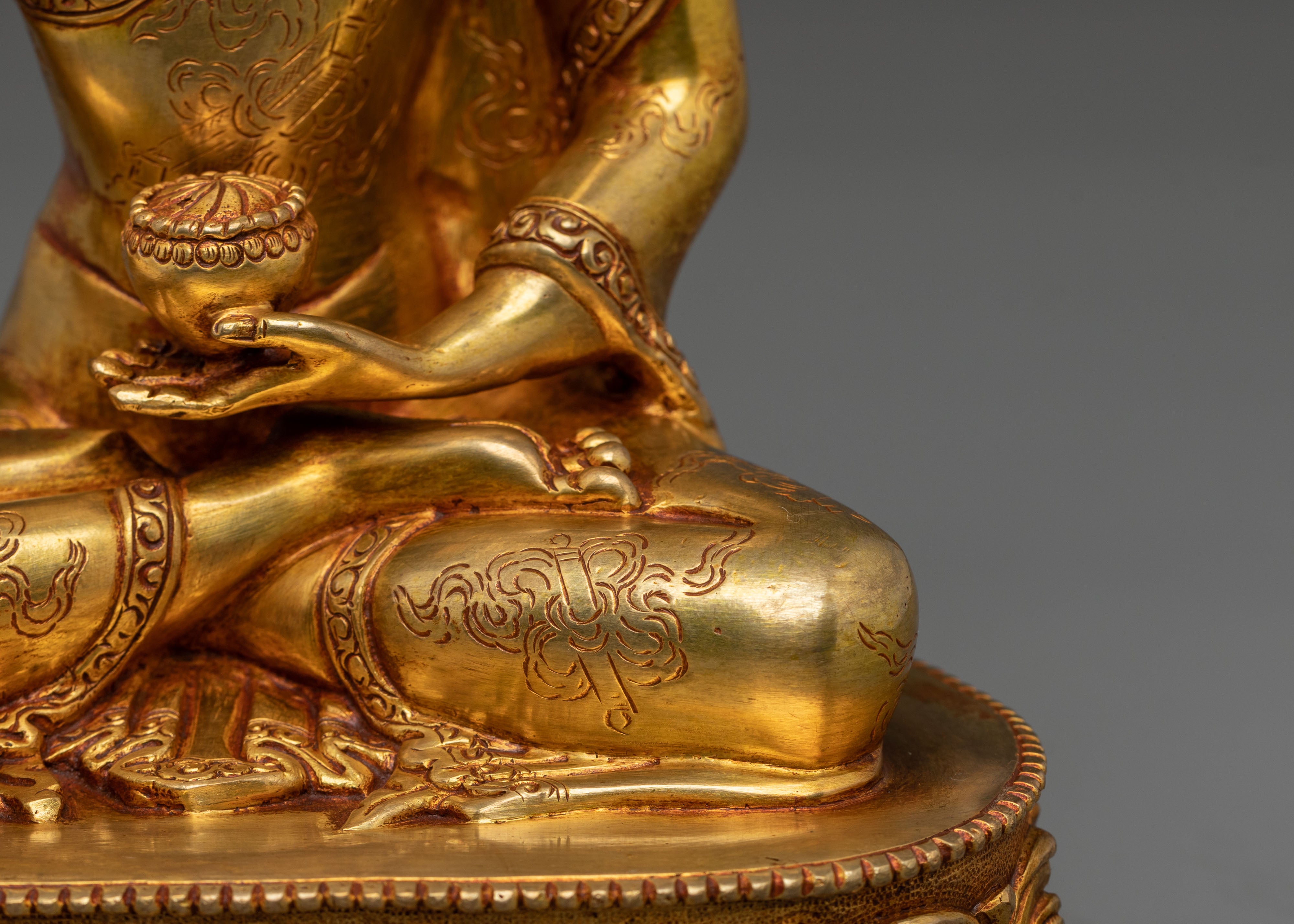 Shakyamuni Buddha Meditation Statue: Enlightened Teacher of Dharma