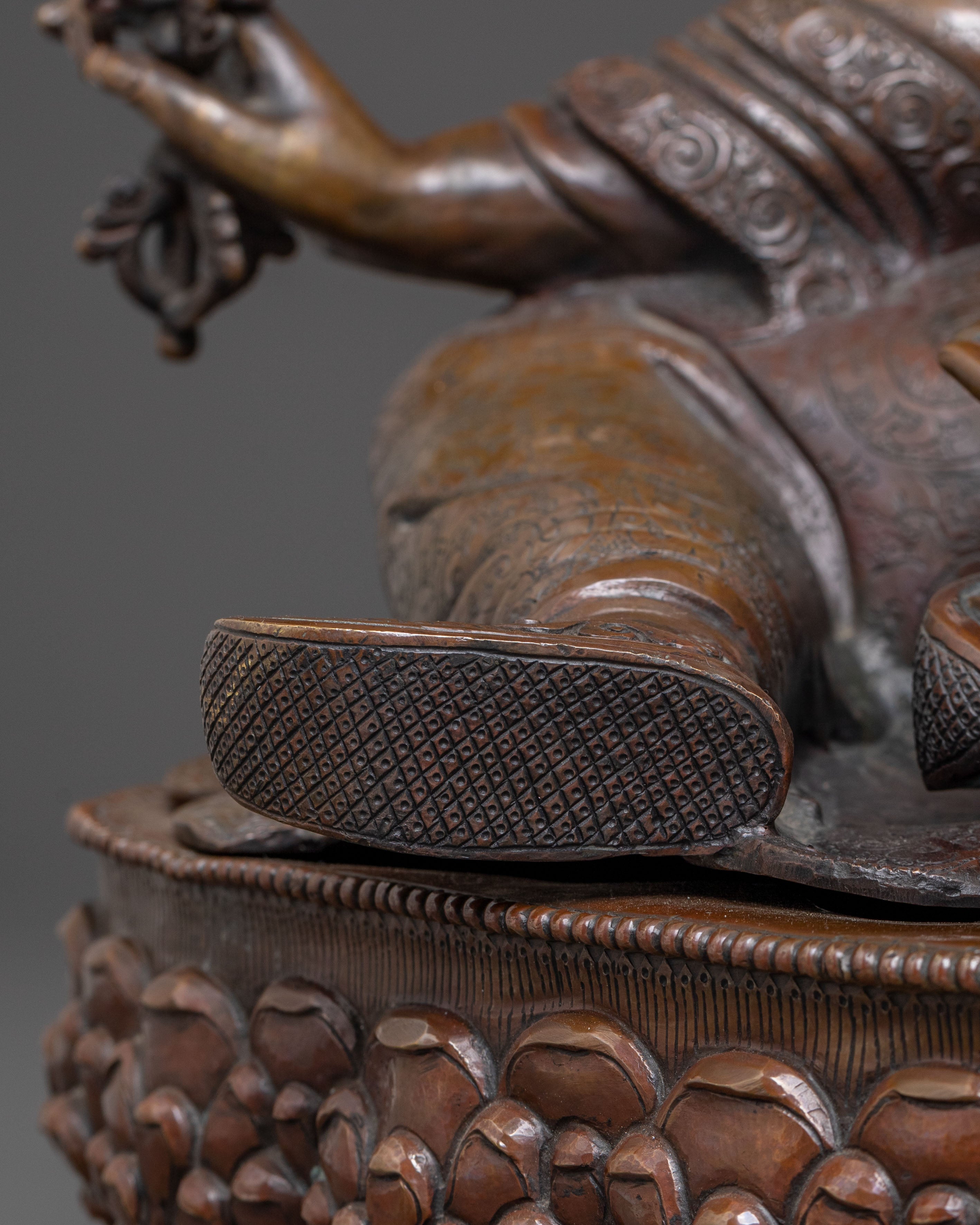 Guru Rinpoche Statue for Altars | Master Figure