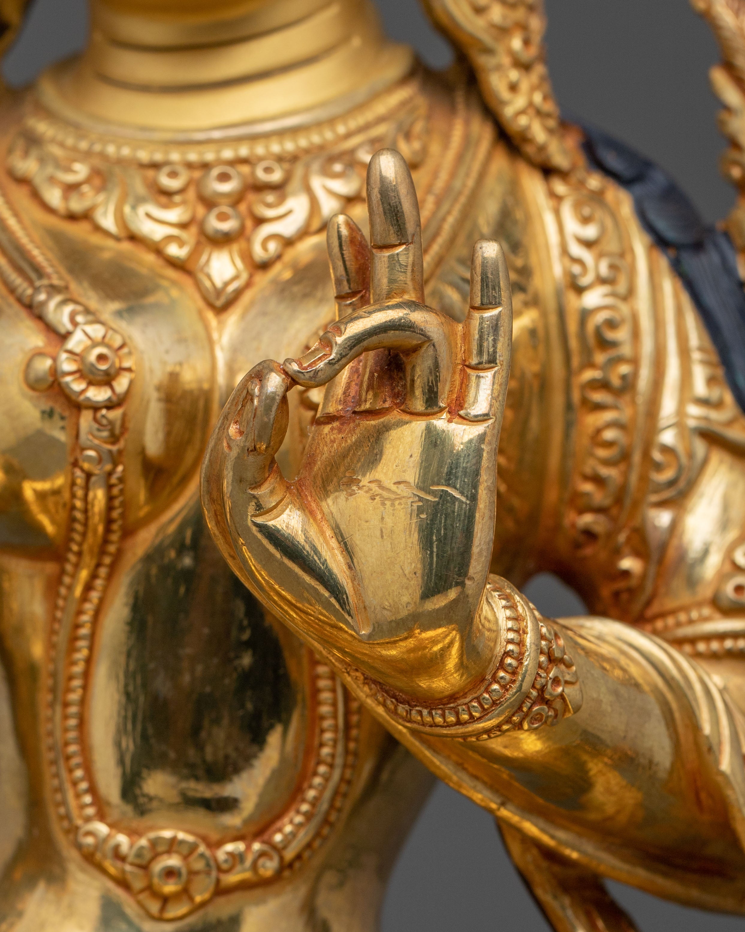 Divine Guardian Green Tara Statue: Symbol of Compassion and Protection