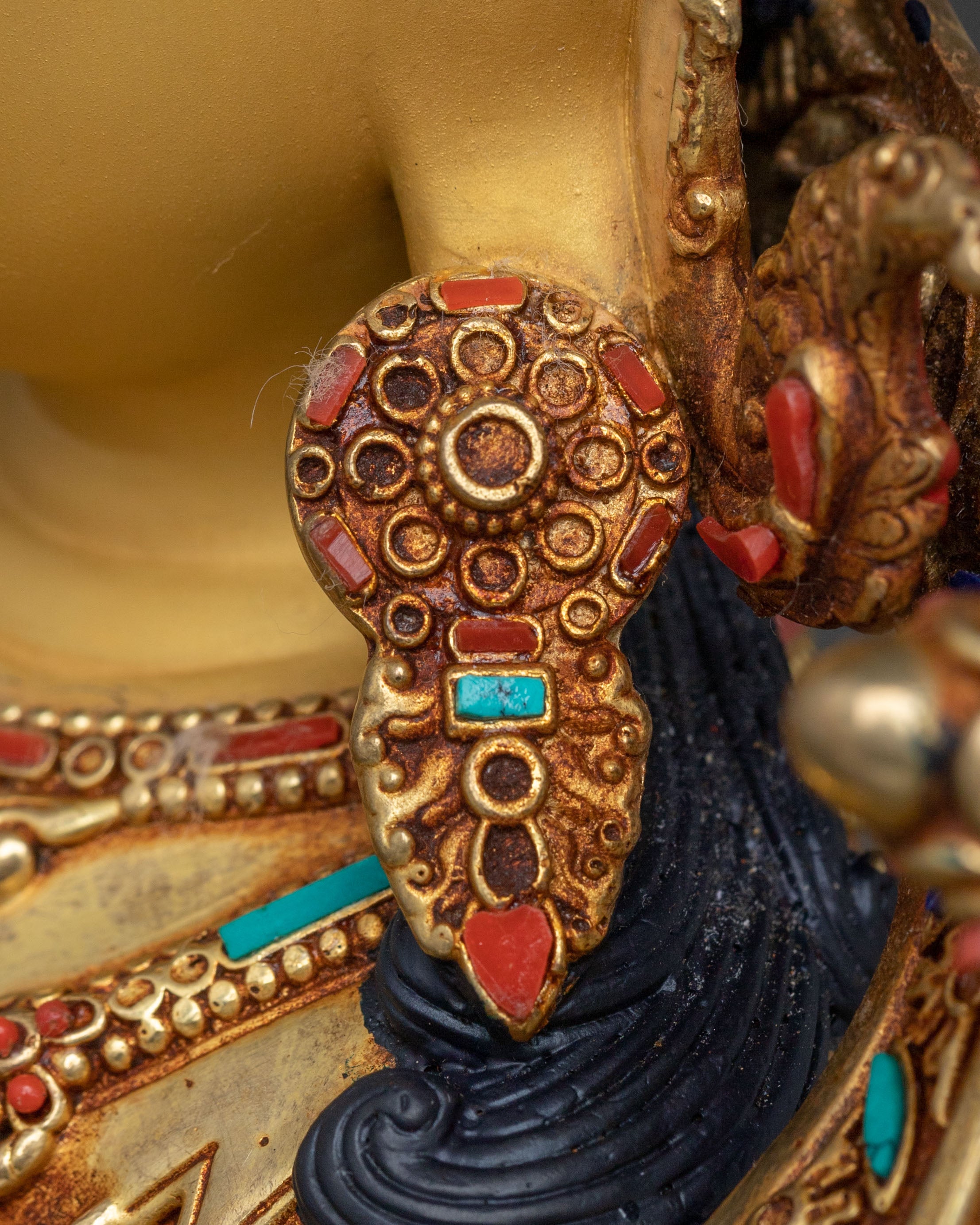 Chenrezig Sacred Statue: 24K Gold Gilded Bodhisattva