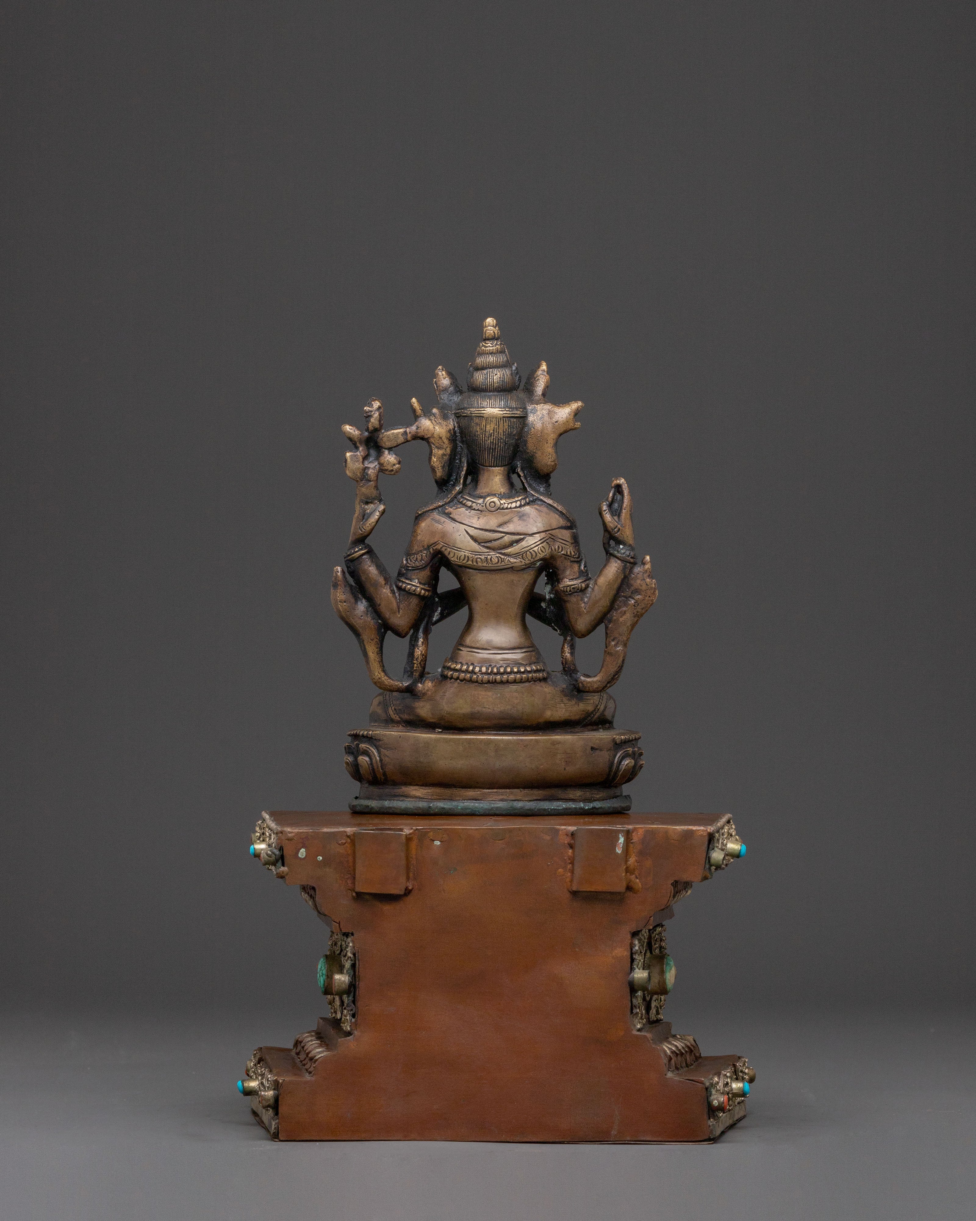 Chenrezig Statue on Throne | Spiritual Figure