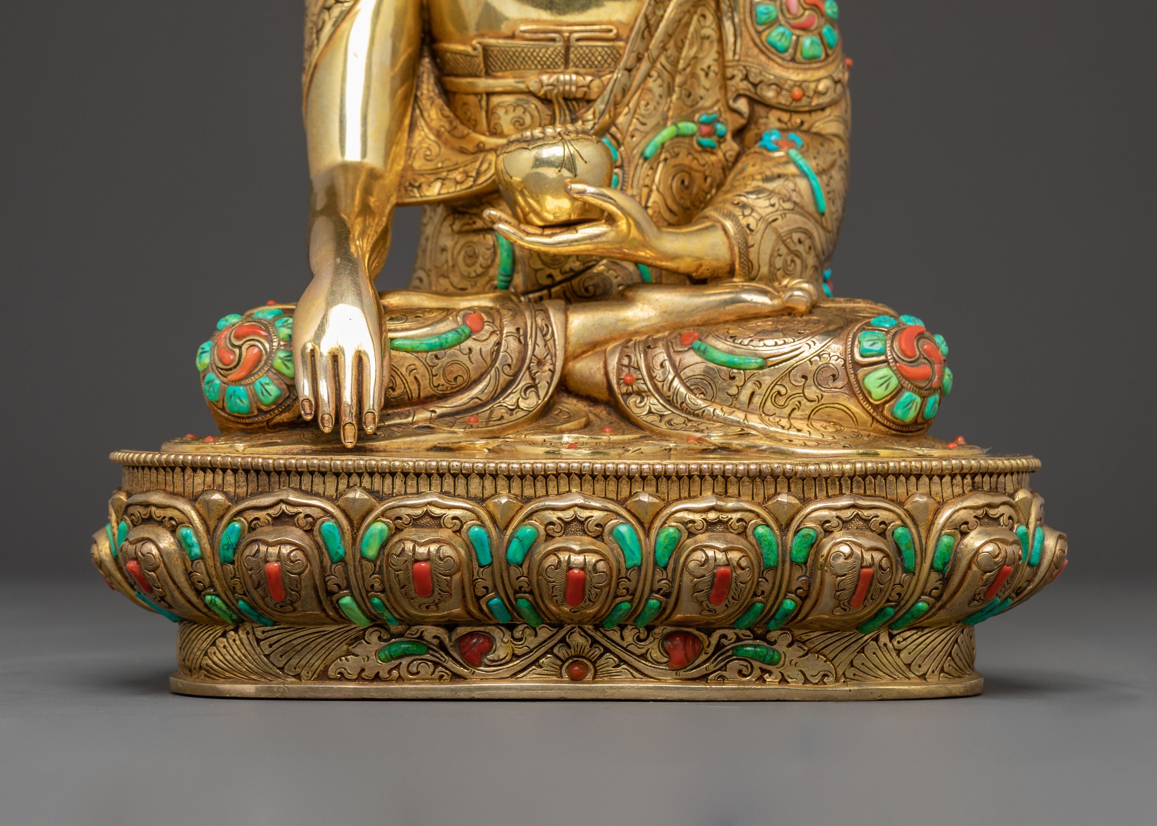 Handcrafted Golden Statue of Shakyamuni Buddha | Founder of Buddhism