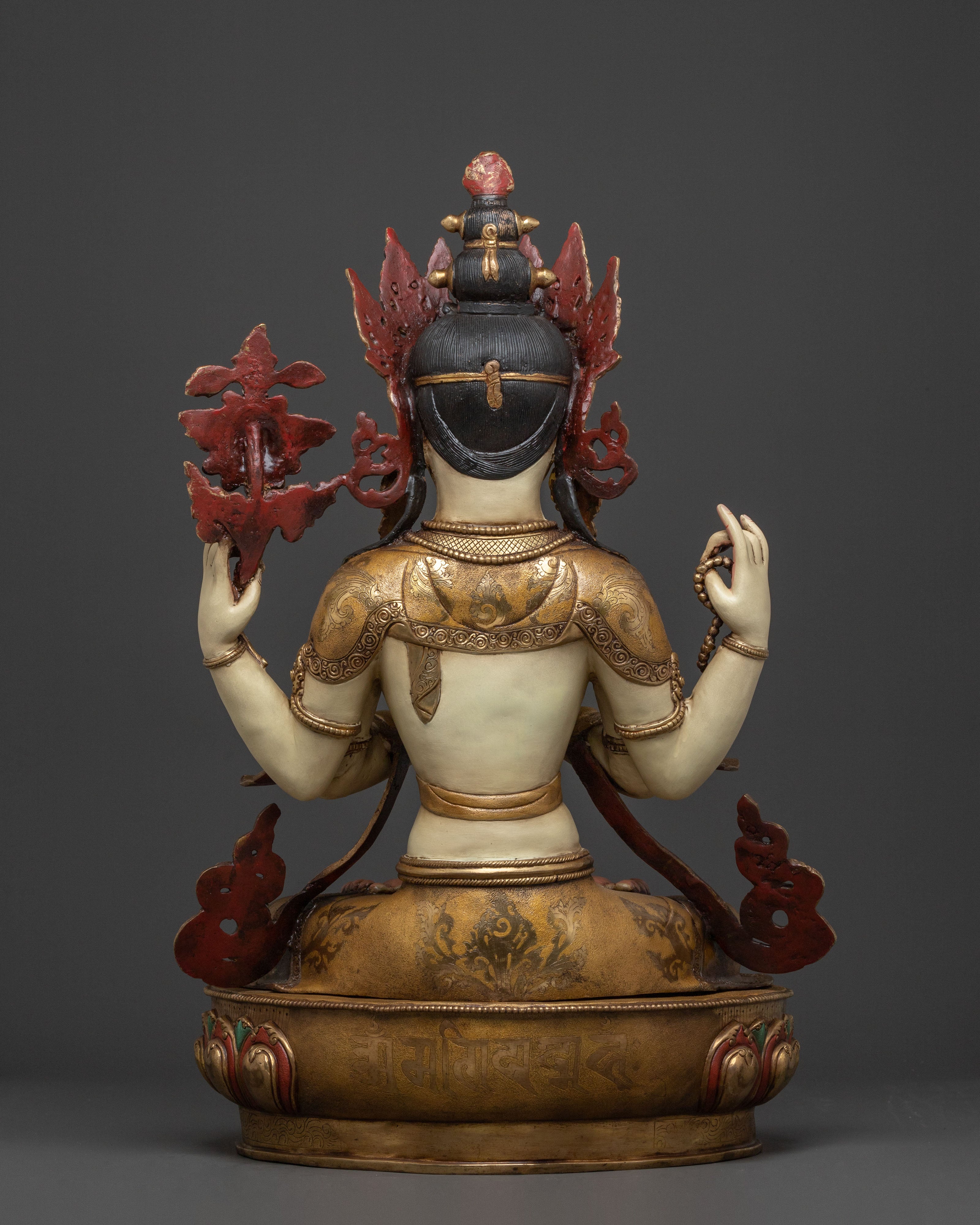 Elegant 24K Gilded Chenrezig Home Decor Statue