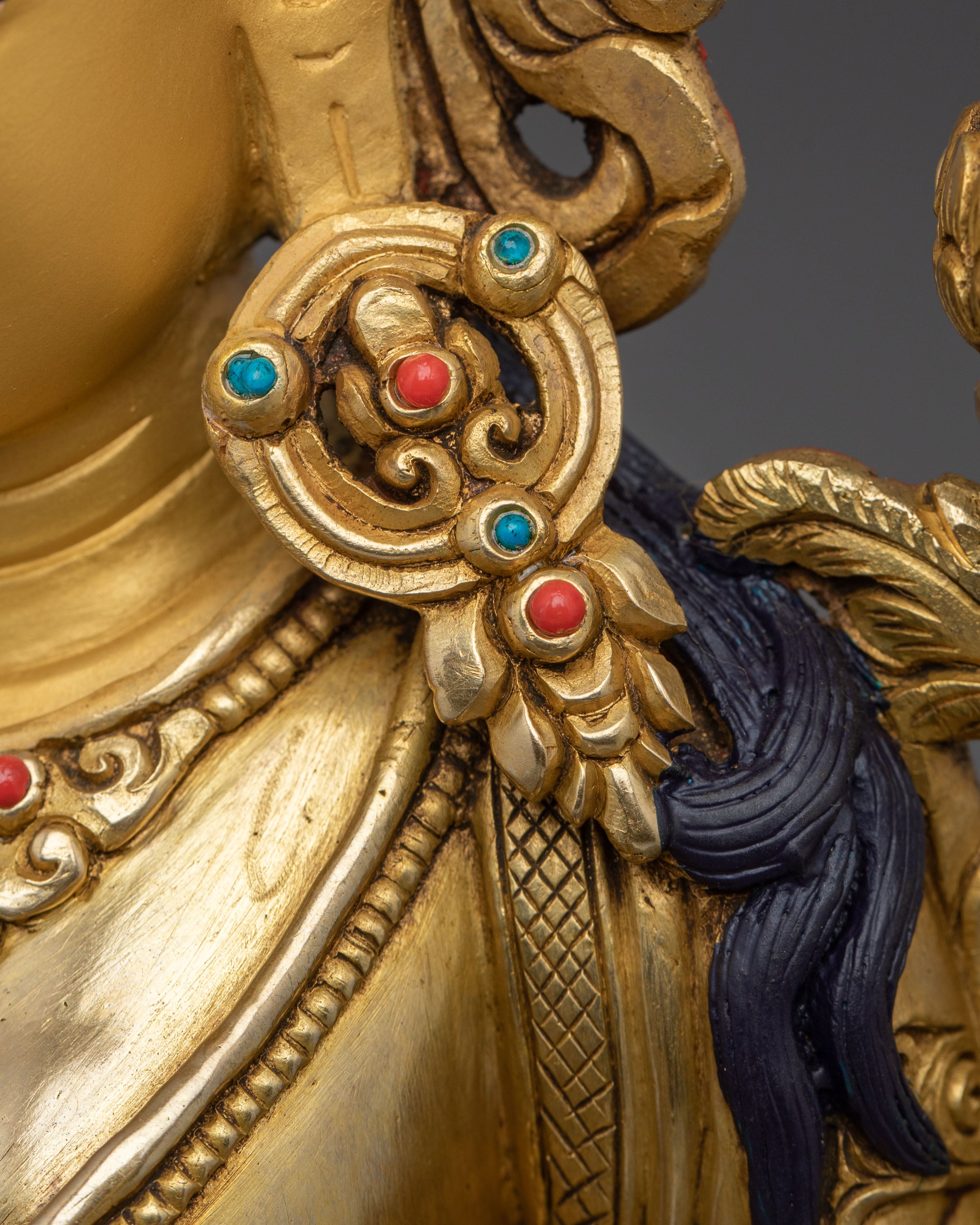 White Tara Statue: Embodiment of Healing and Compassion
