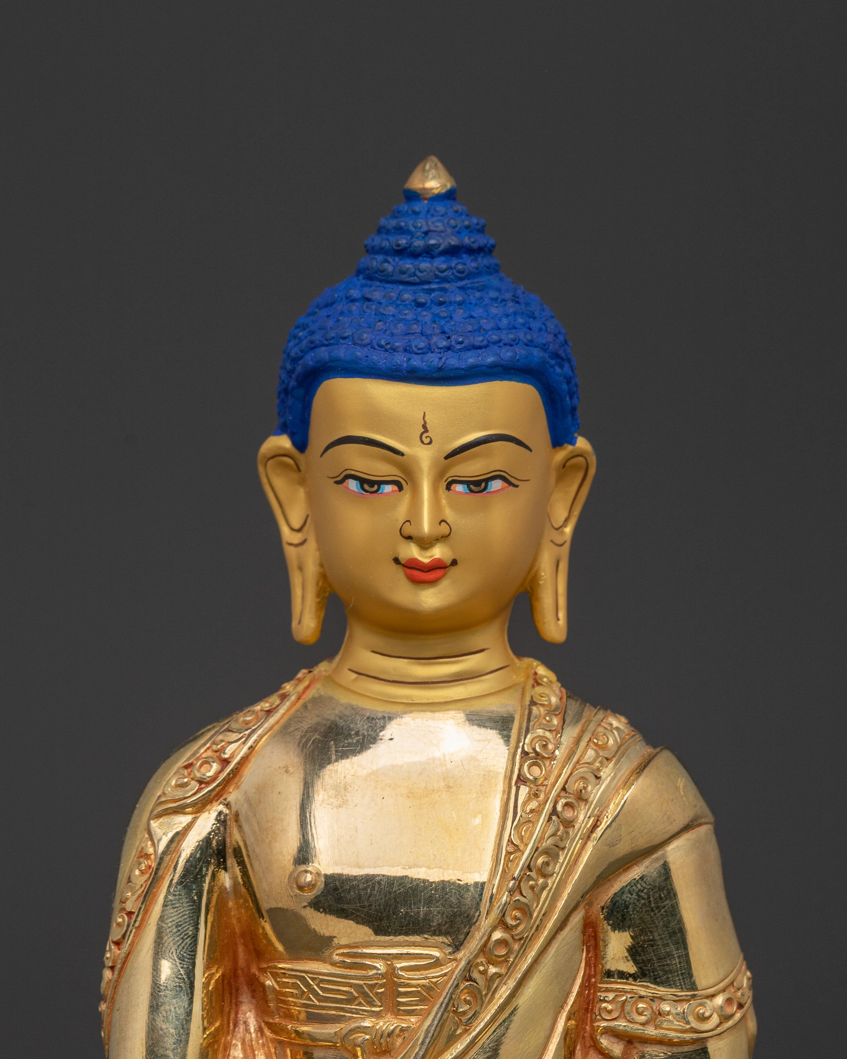 Shakyamuni Buddha Serene Golden Statue – Handcrafted Perfection