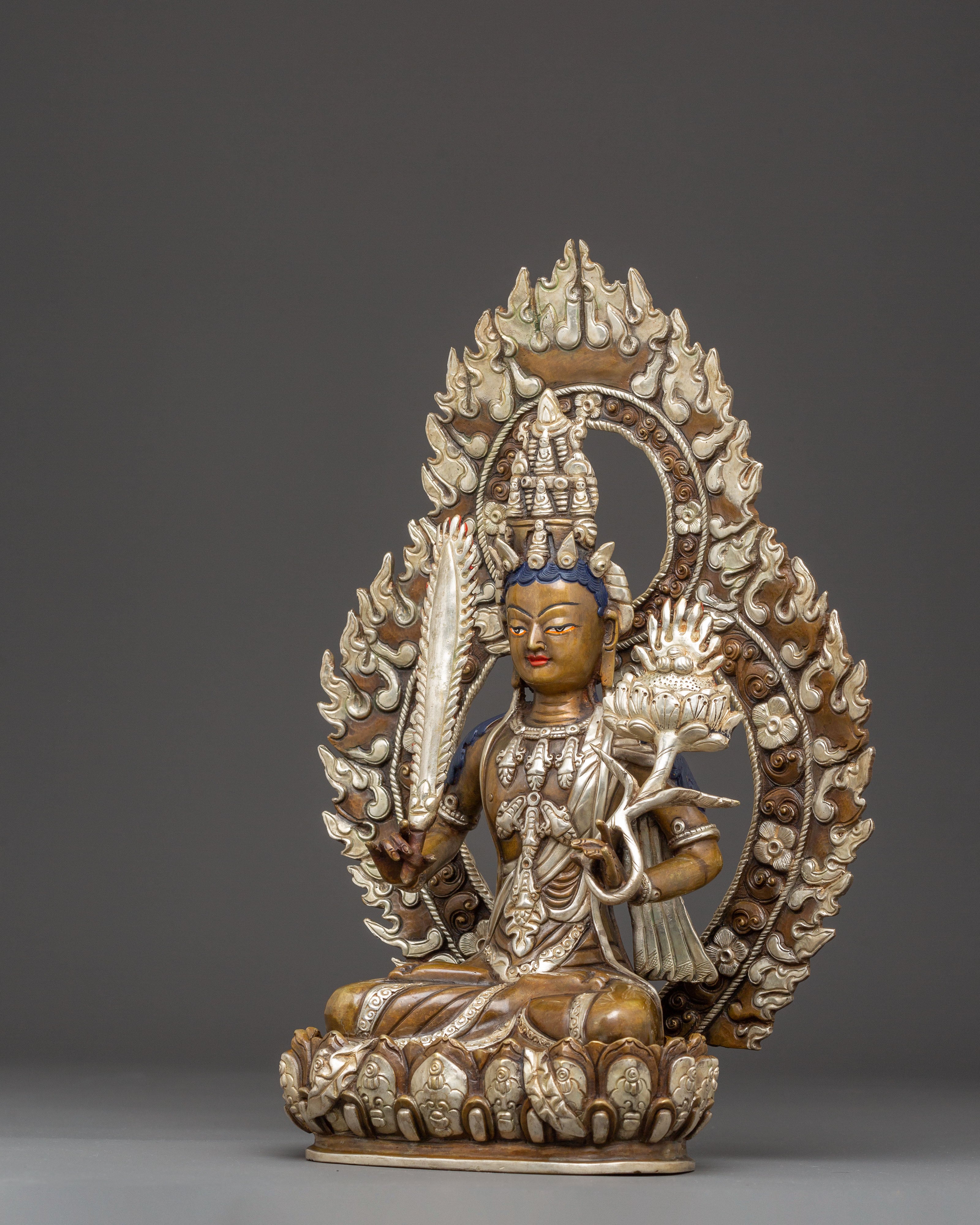 Akasagarbha Statue: Boundless Sky Treasury