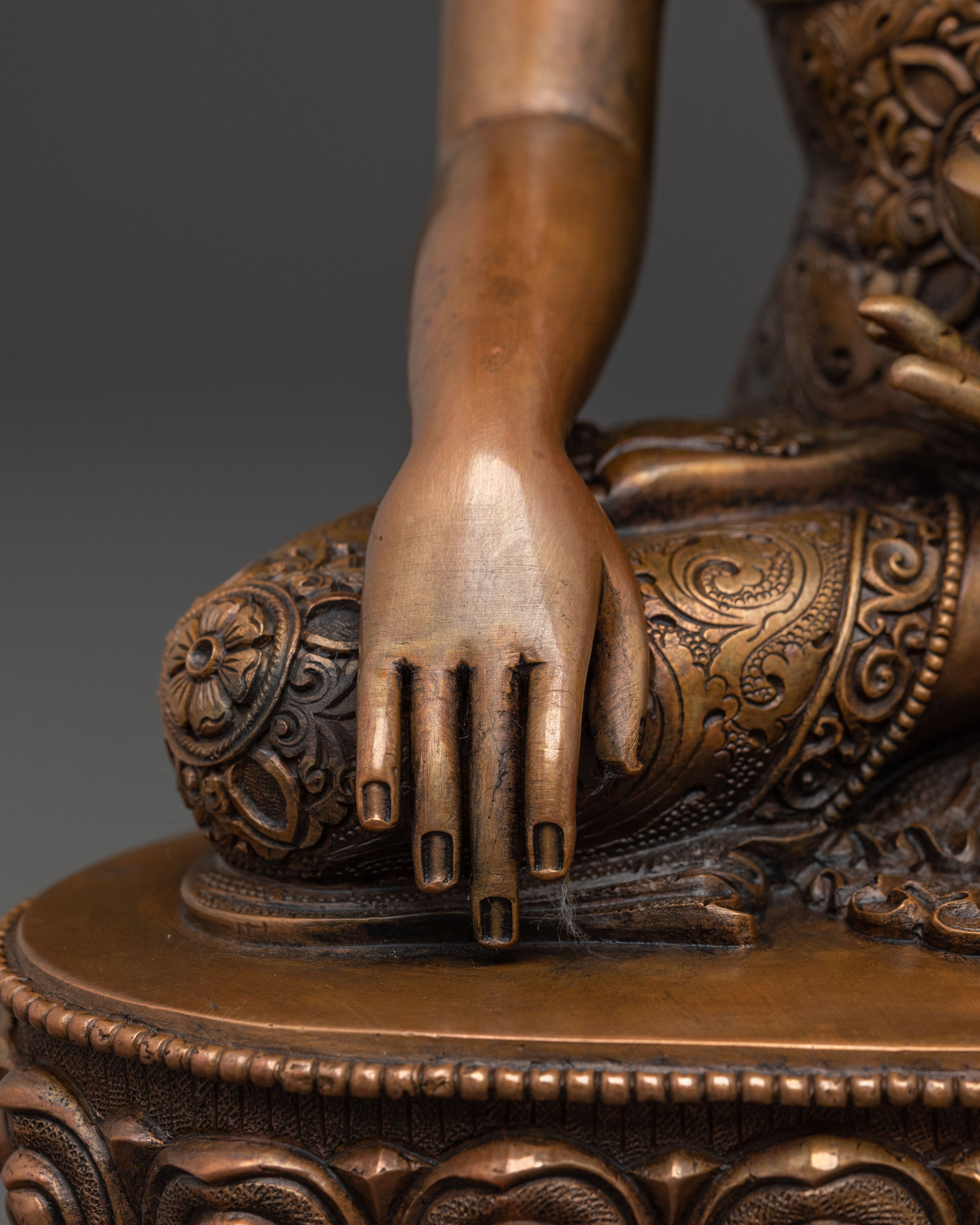 Handcrafted Copper Shakyamuni Buddha Statue - Artisanal Patina