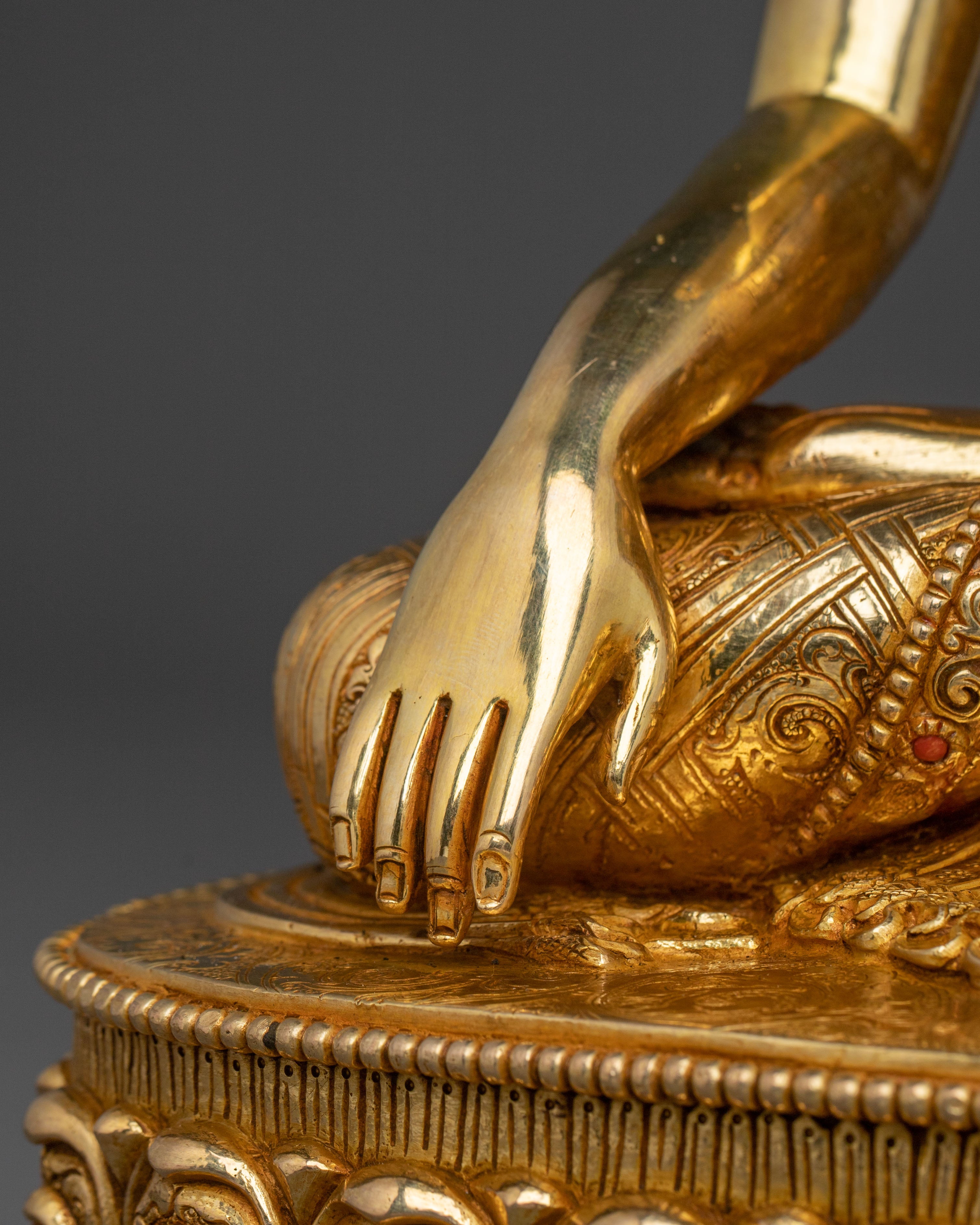 Shakyamuni Buddha Spiritual Golden Statue | Buddhist Shrine Decor