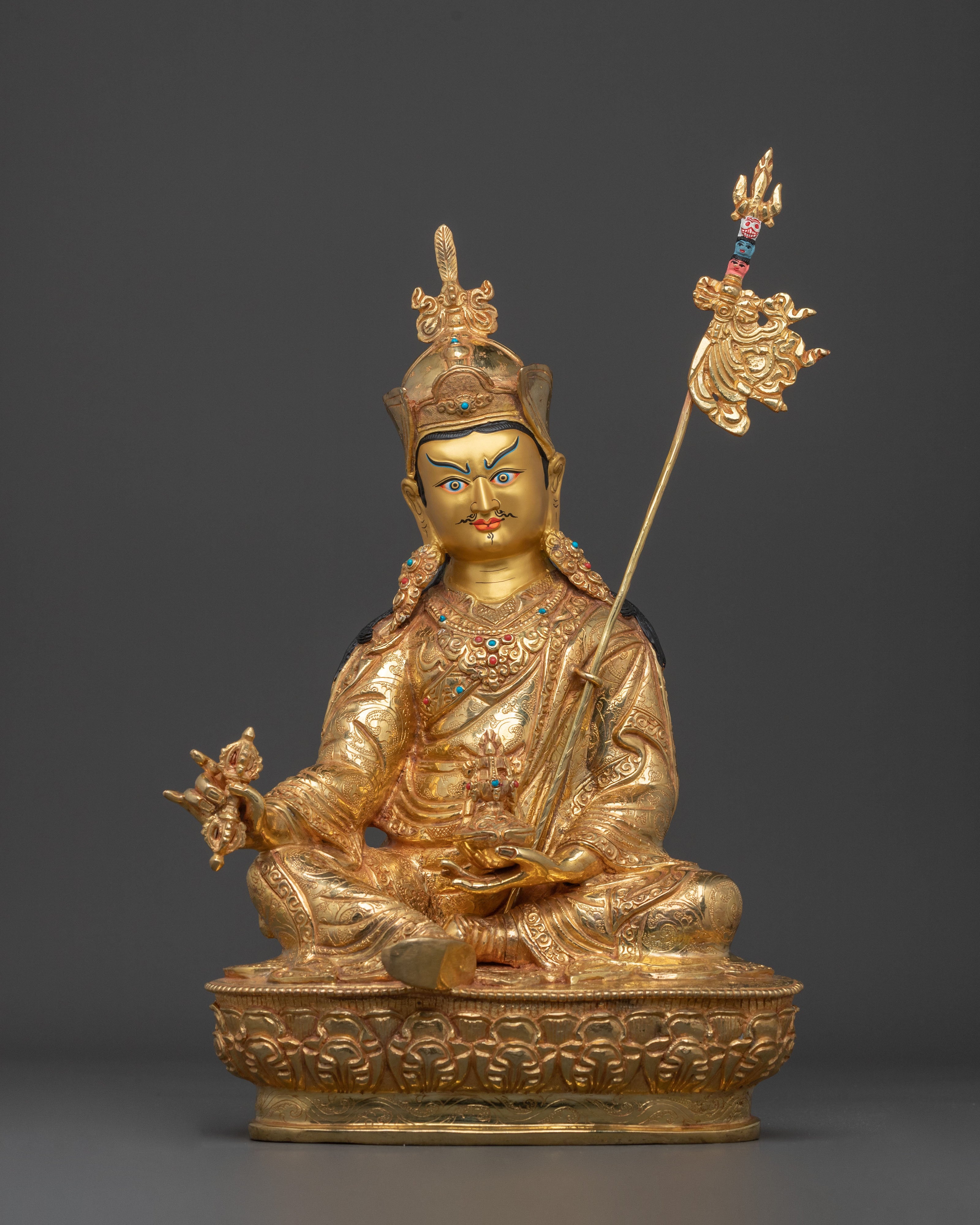 Guru Rinpoche Statue