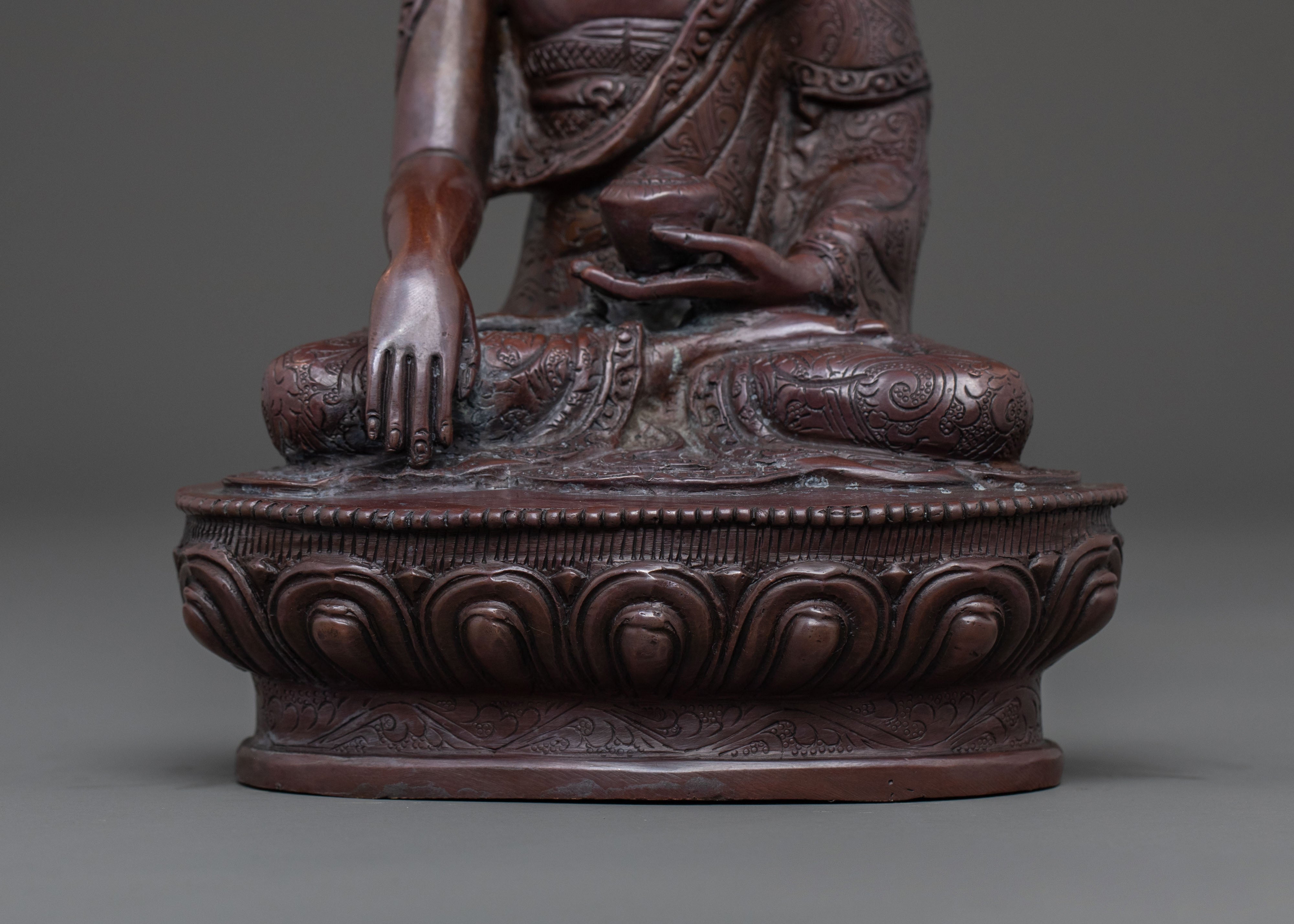 Shakyamuni Buddha Statue | Serene Meditation Figurine