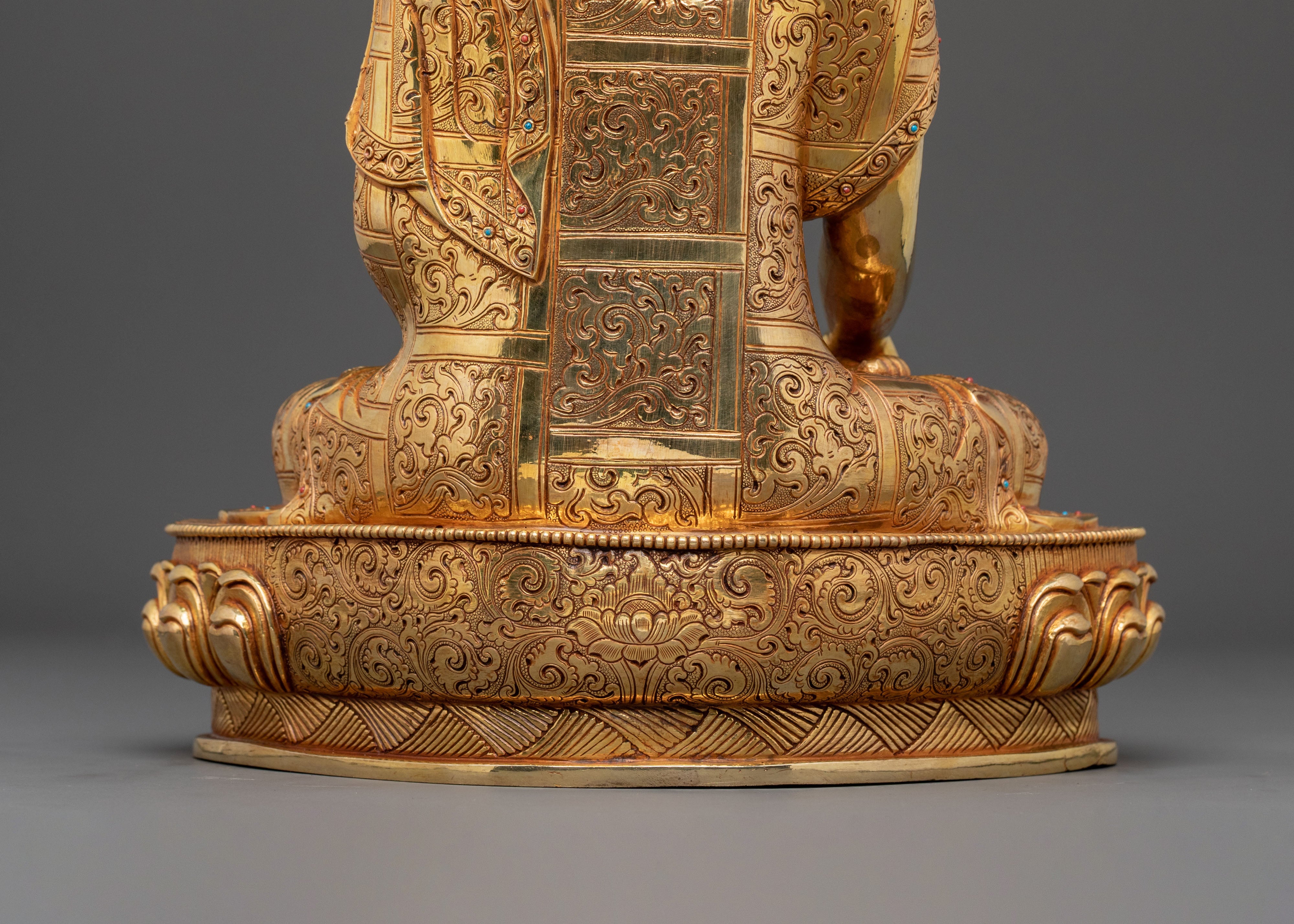 Shakyamuni Buddha Golden Statue | Dharma Master