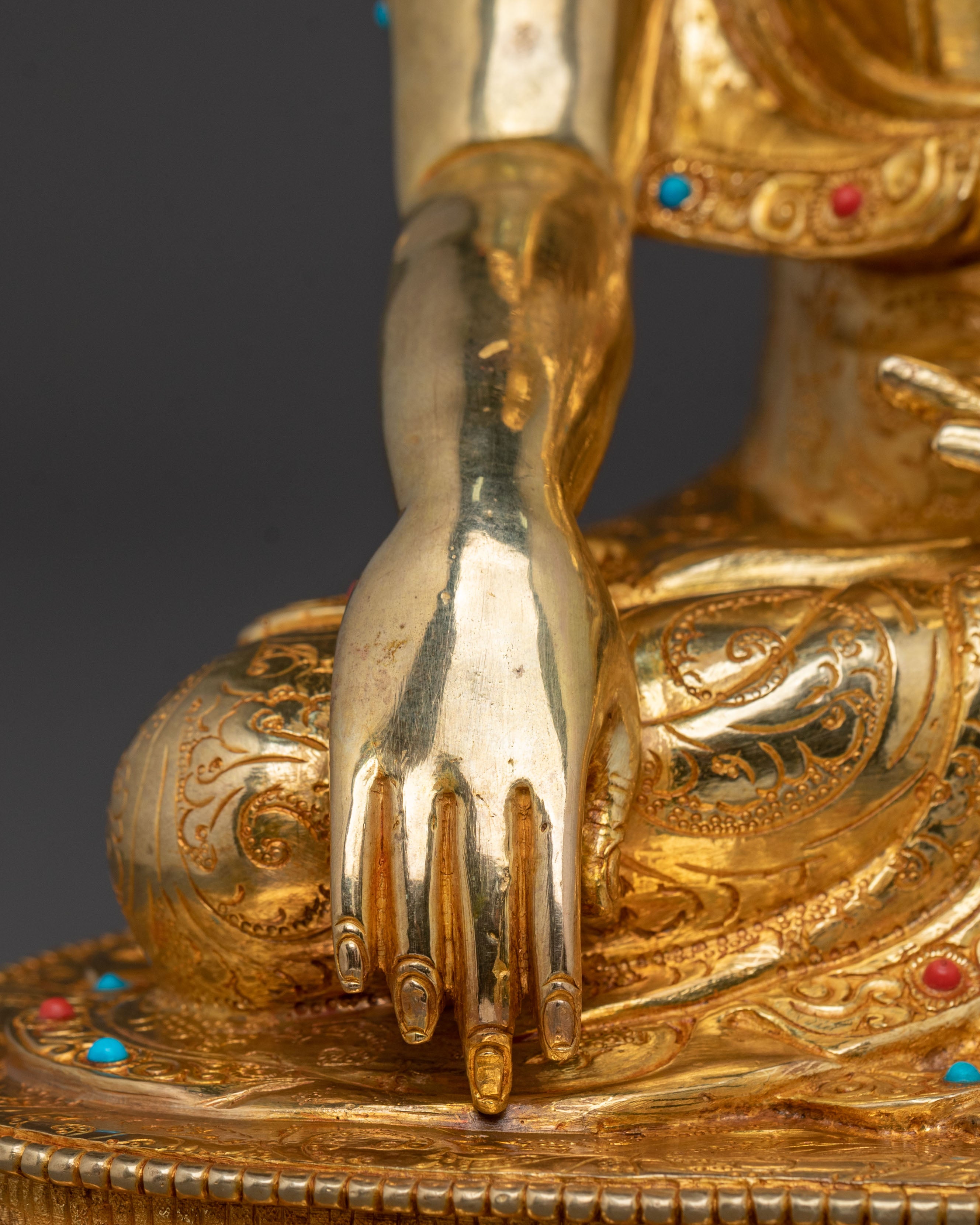 Shakyamuni Buddha Statue | Symbol of Enlightenment