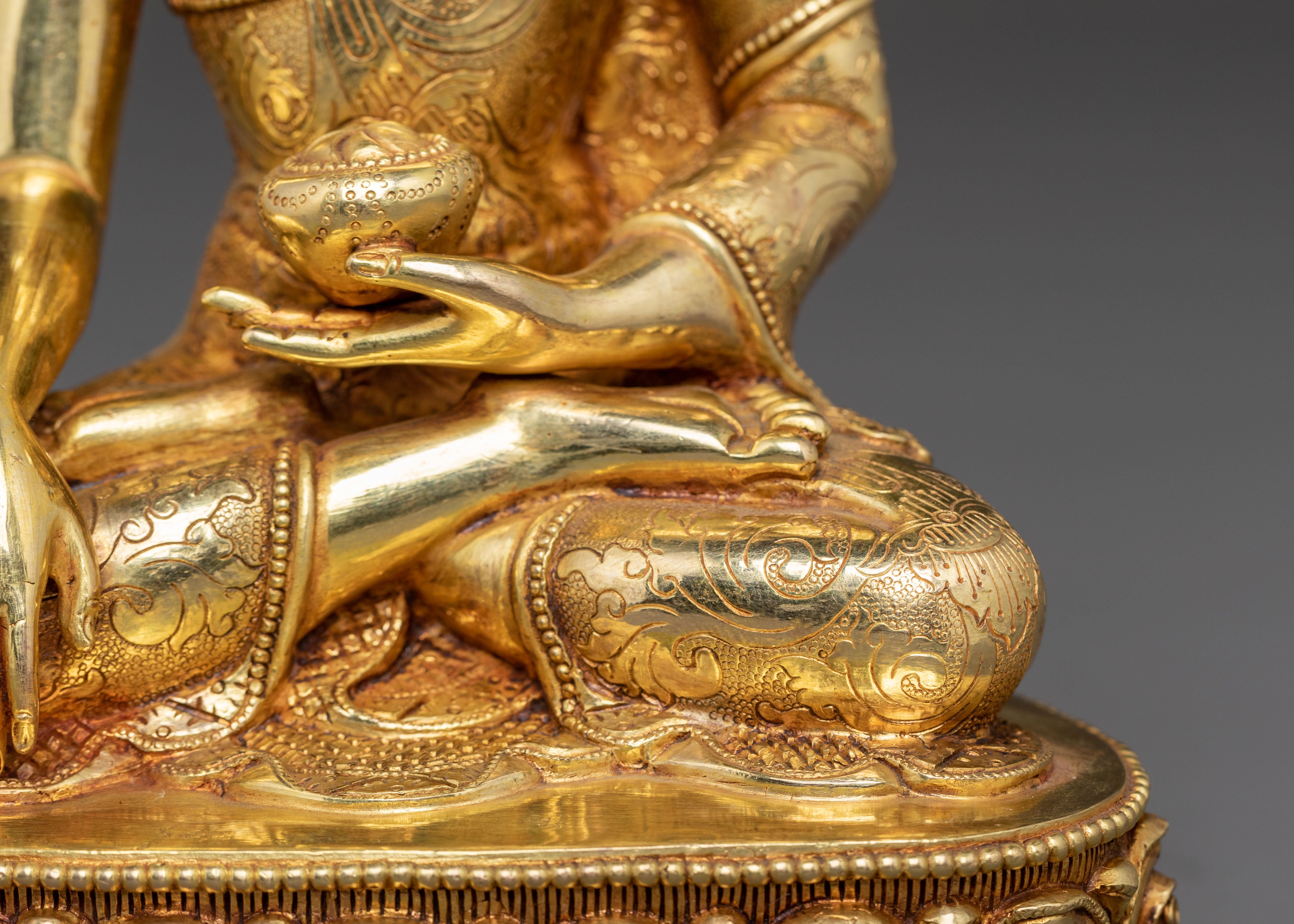 Shakyamuni Enlightened Buddha Statue: Handcrafted Serenity