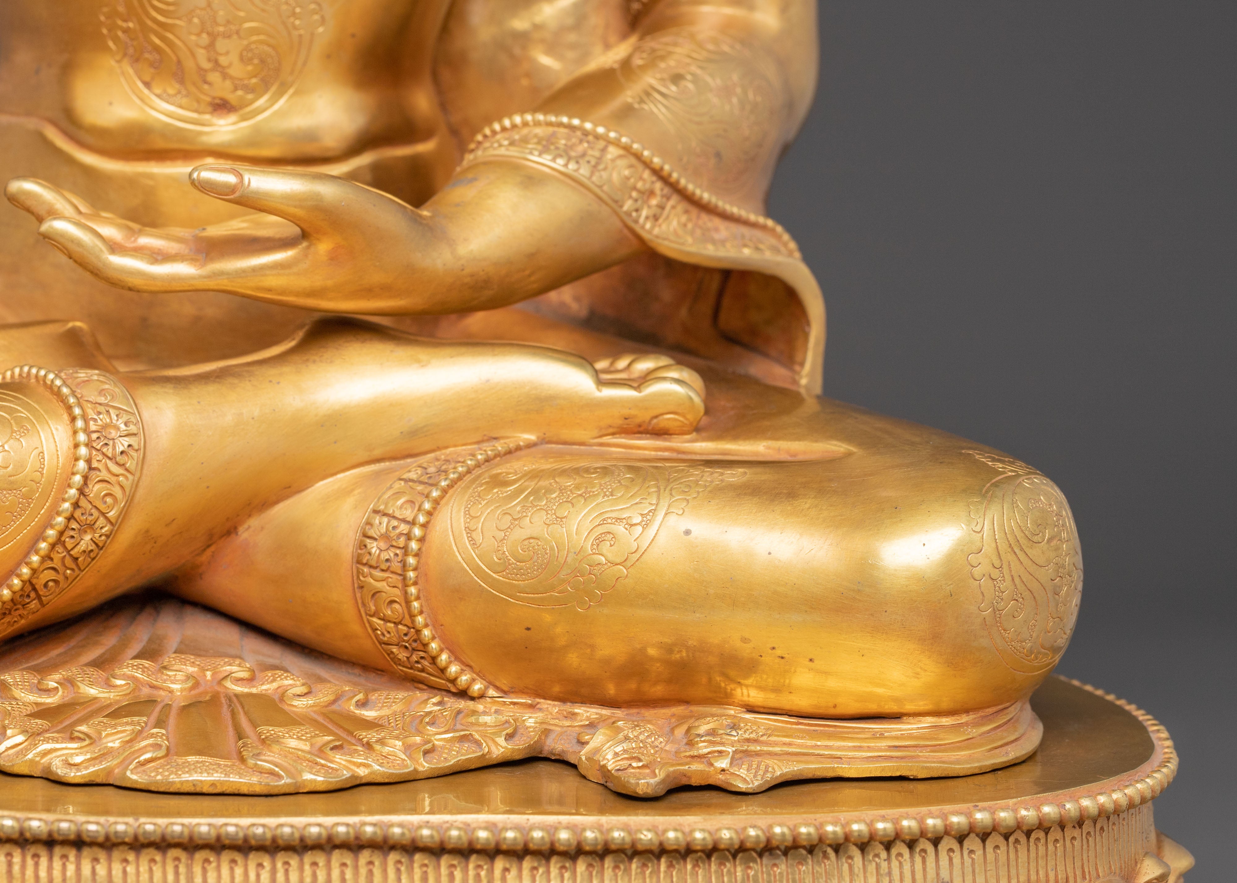 Shakyamuni Buddha Statue: Symbol of Wisdom and Compassion