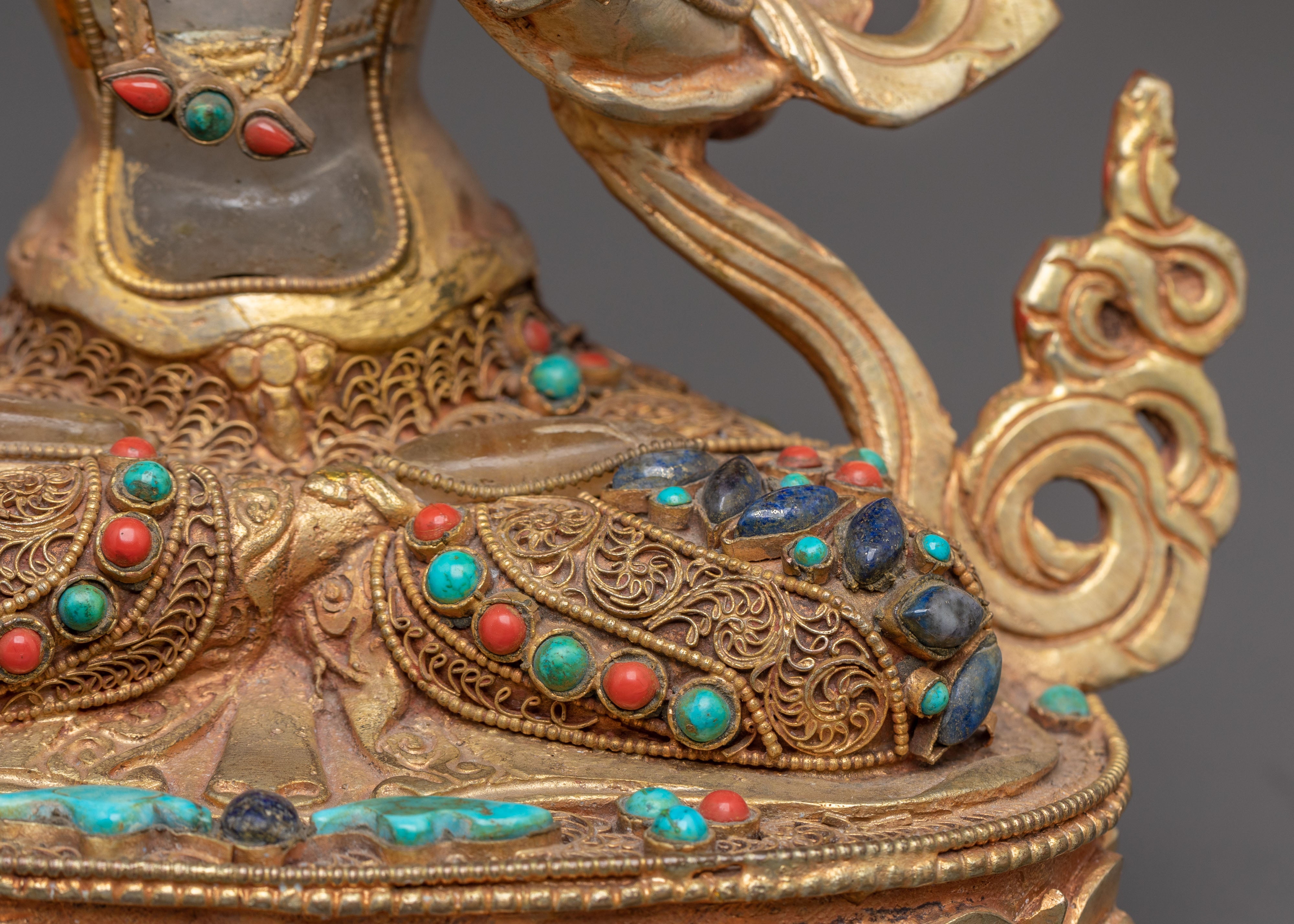 Manjushri Statue: Embodiment of Transcendent Wisdom