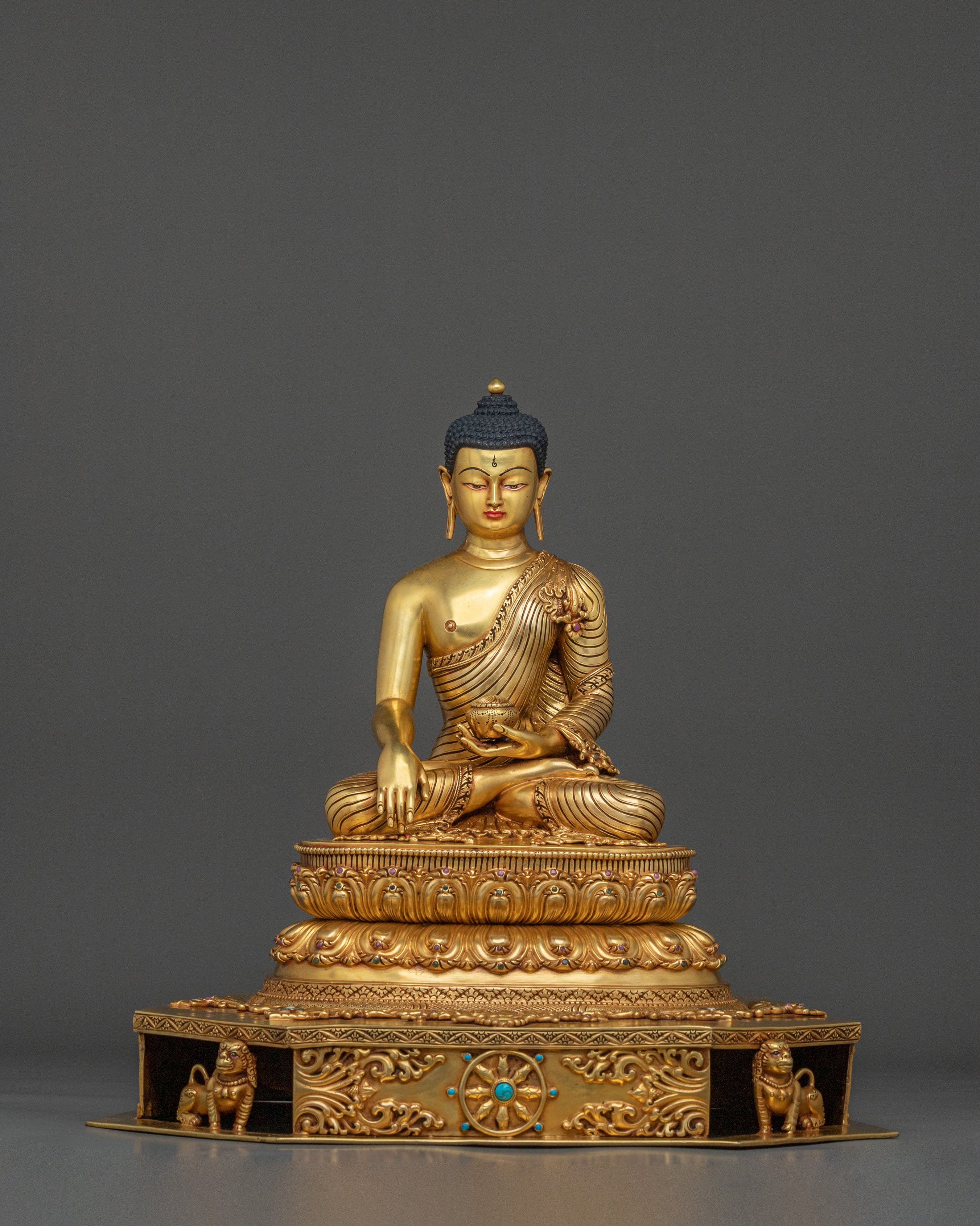 Shakyamuni Buddha Statue Seated on Throne | Enlightened one