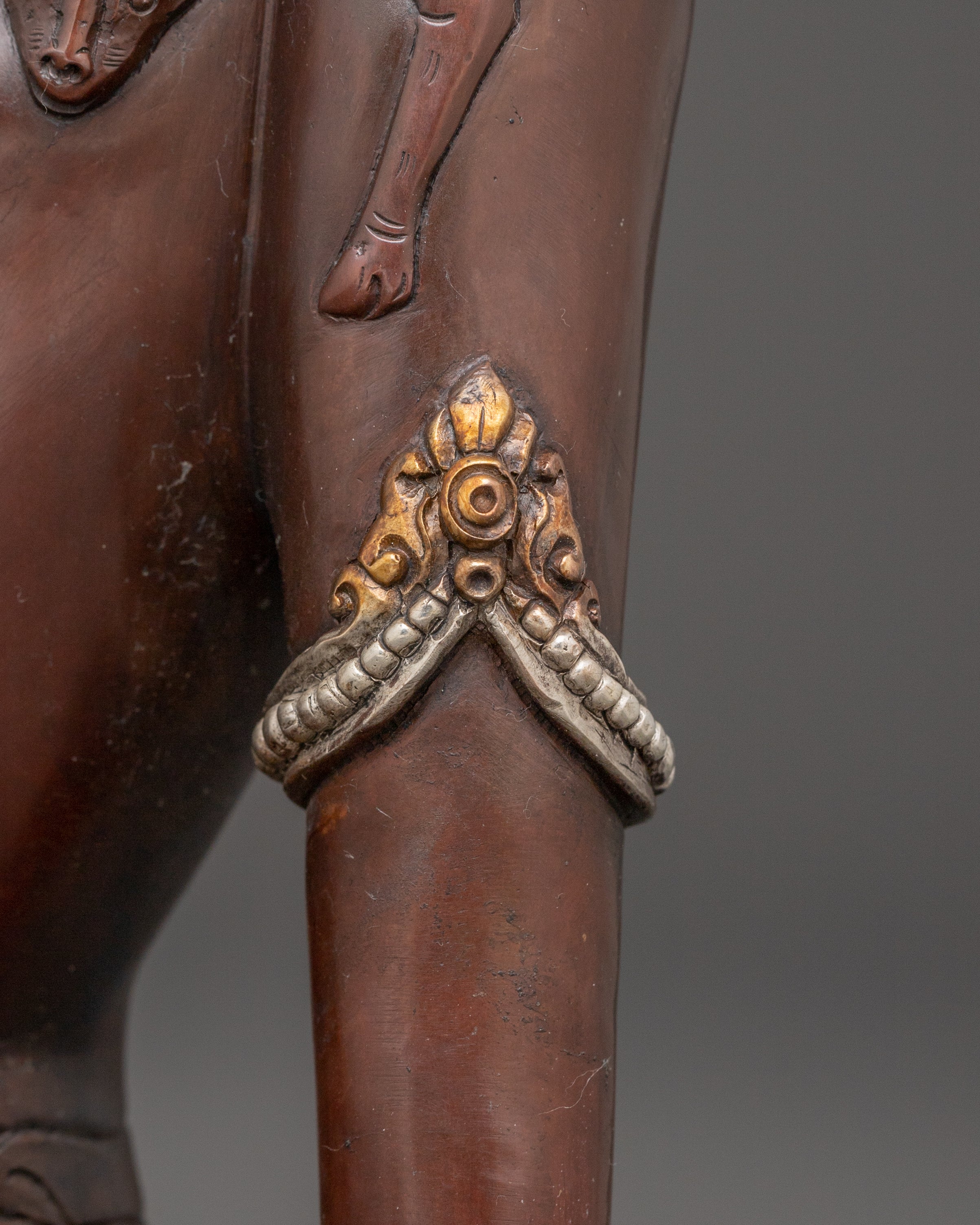 Oxidized Statue of Lokeshwor | Silver Plated Artwork