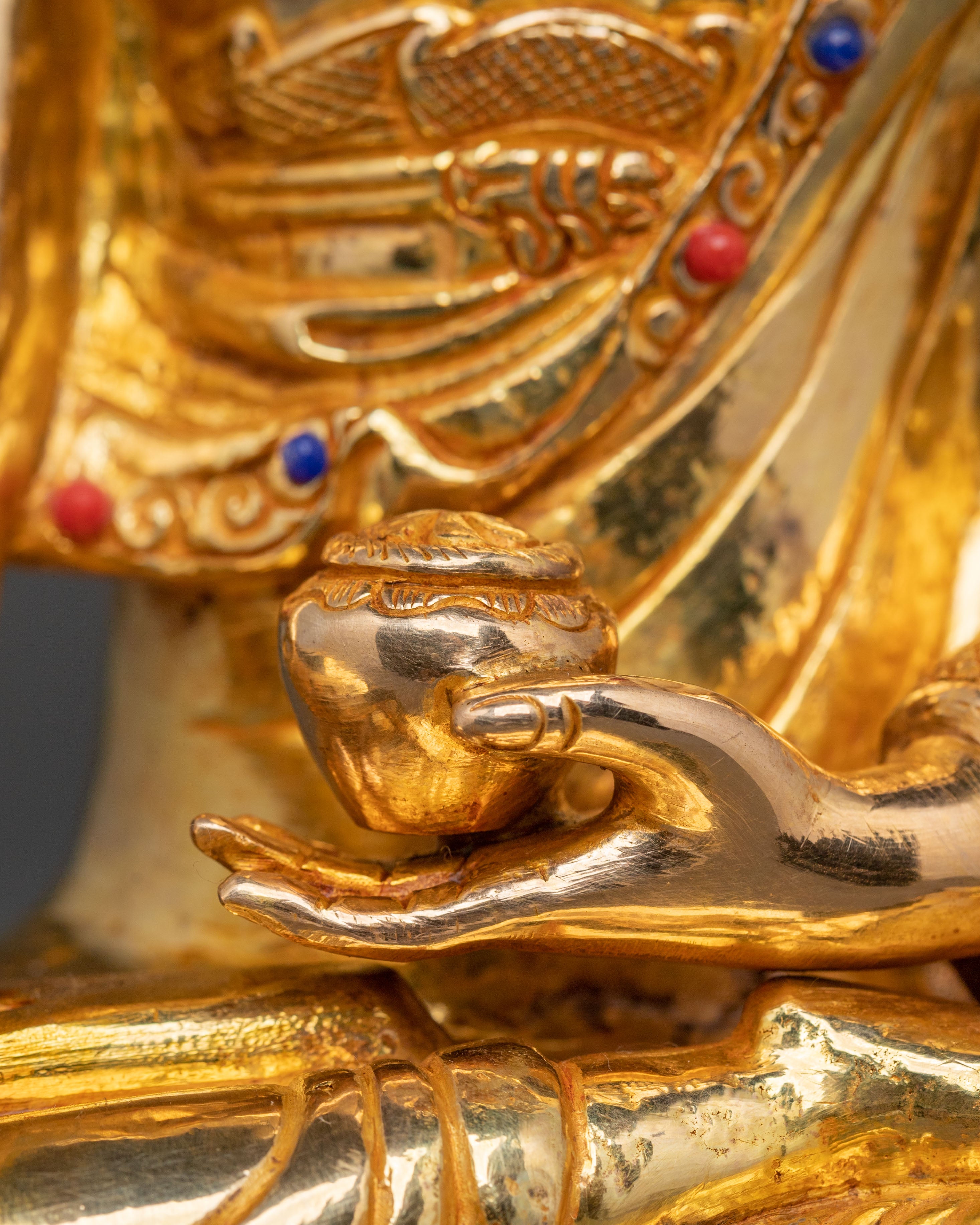 Shakyamuni Buddha Timeless Enlightened Statue in Full Gold Gild