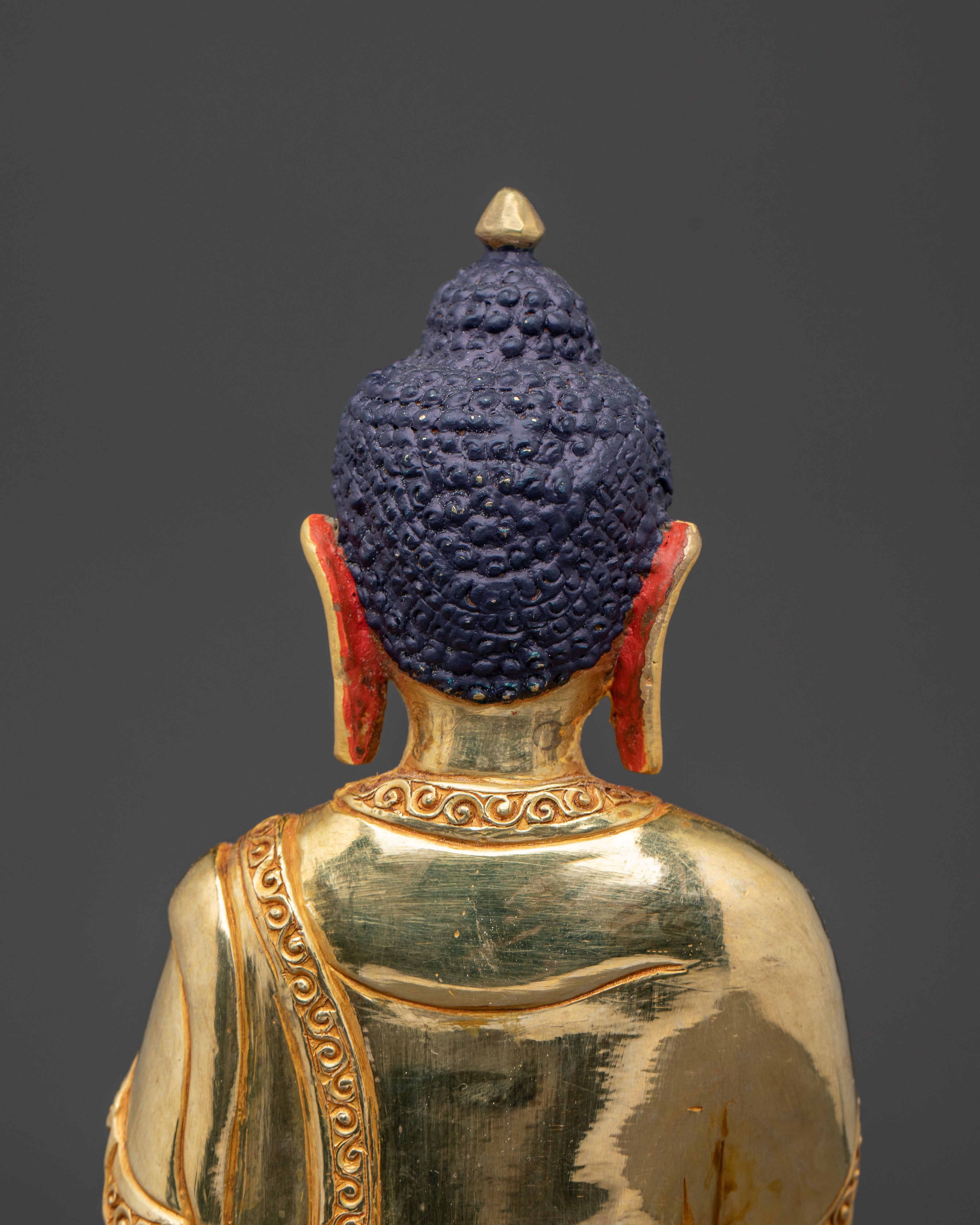 Traditional Shakyamuni Buddha Golden Statue – Handcrafted Serenity