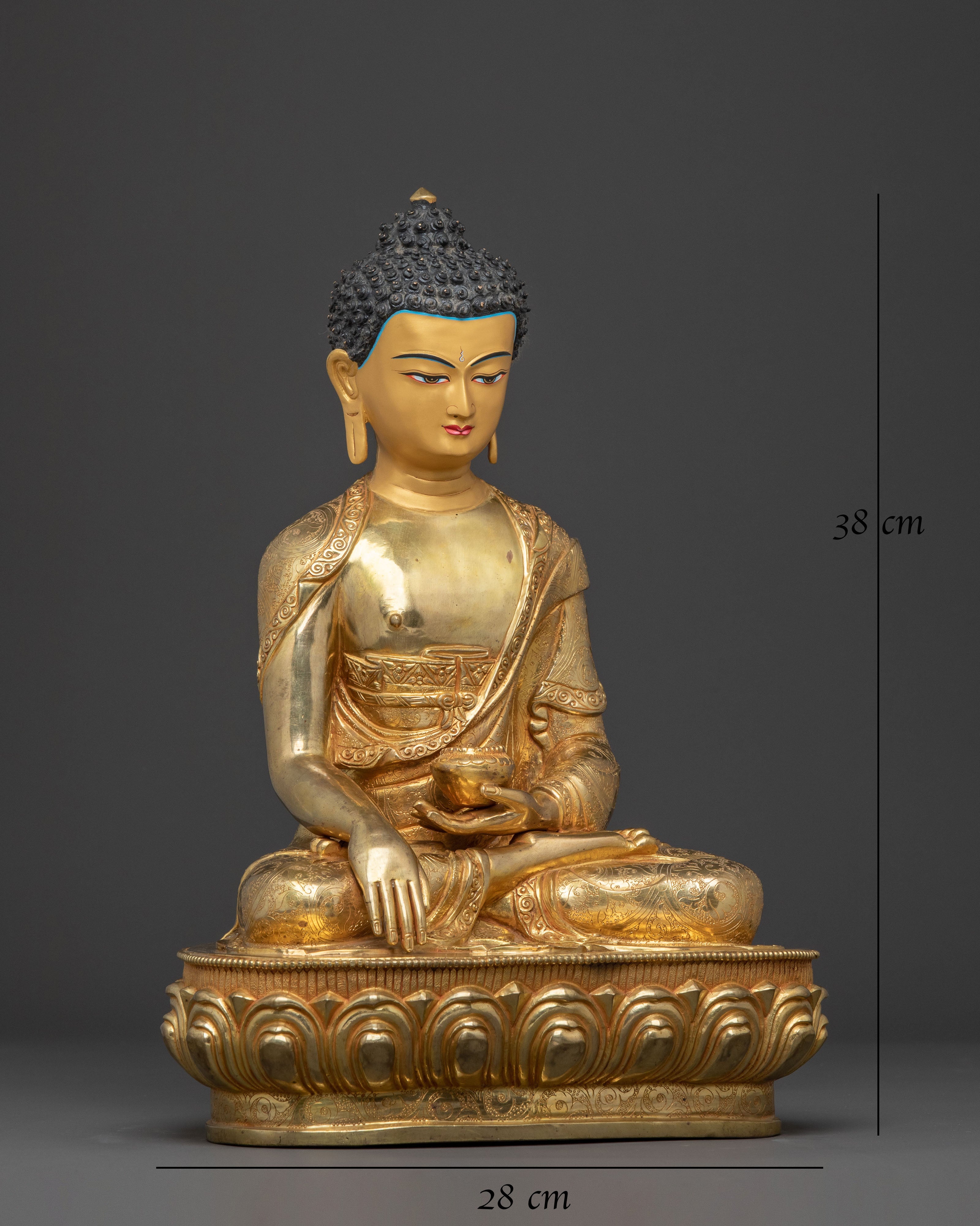 Golden Statue of Shakyamuni Buddha – Handcrafted Serenity
