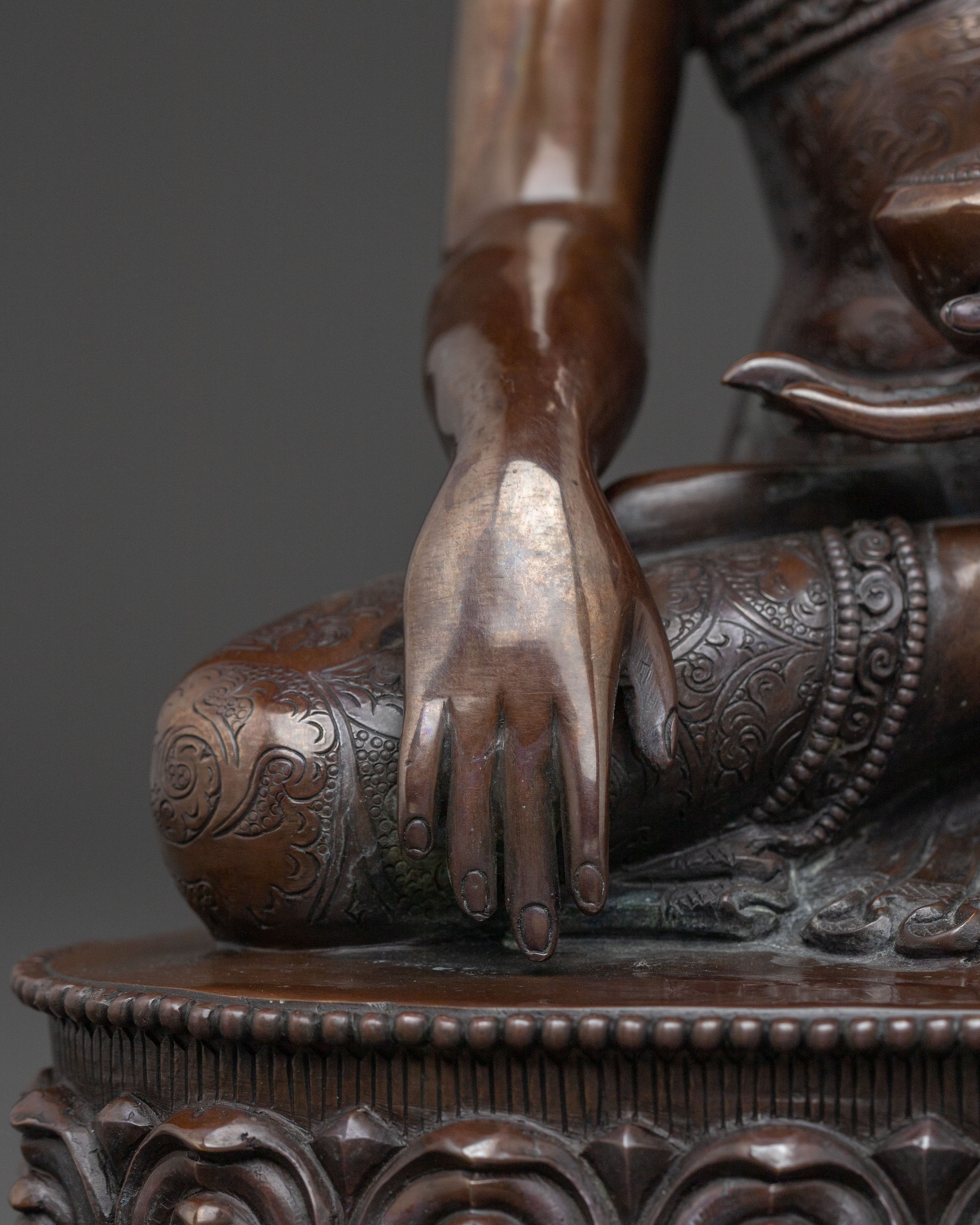 Shakyamuni Buddha Meditation Statue in Oxidized Copper