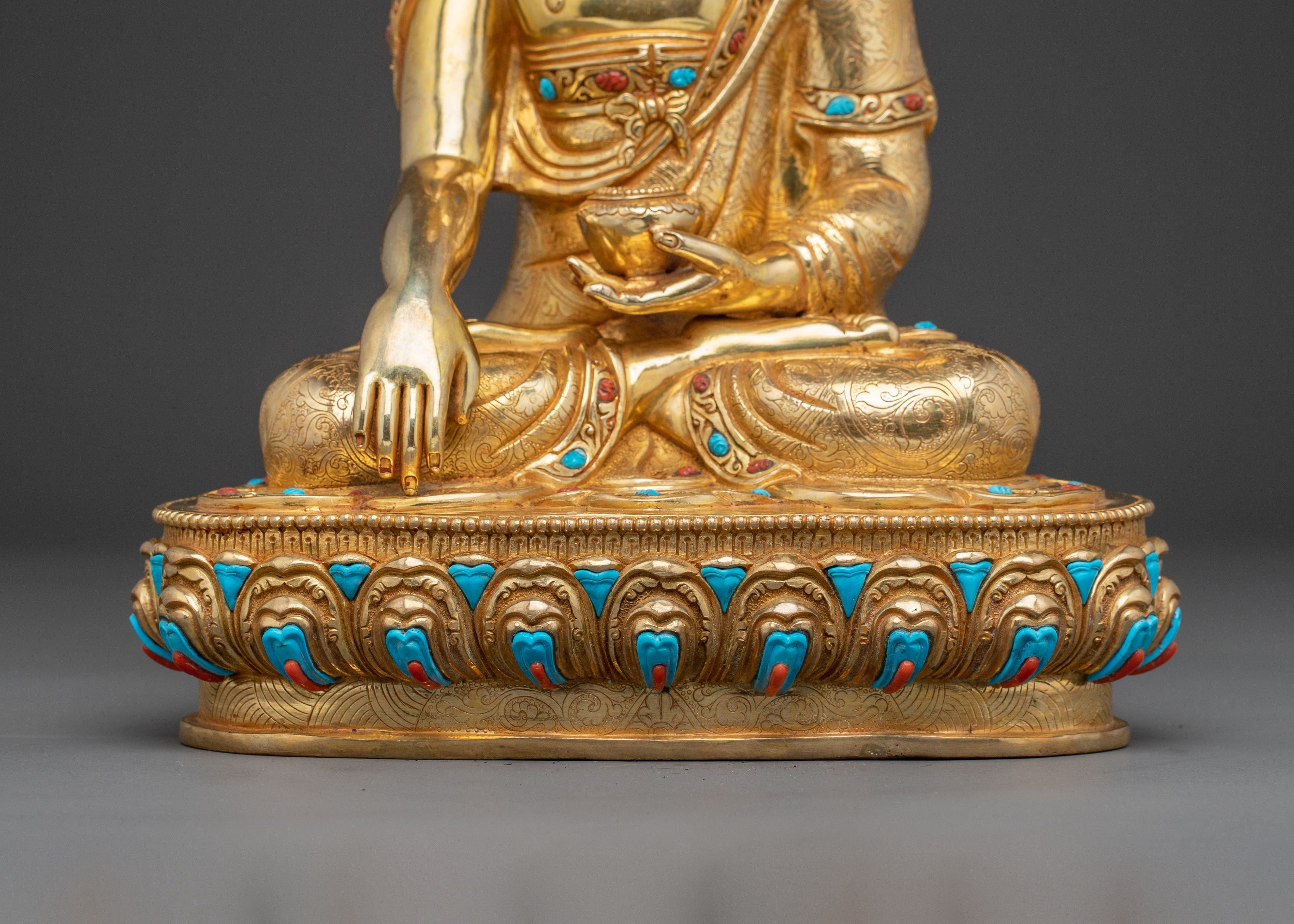 Dharma Guru Shakyamuni Golden Sacred Statue