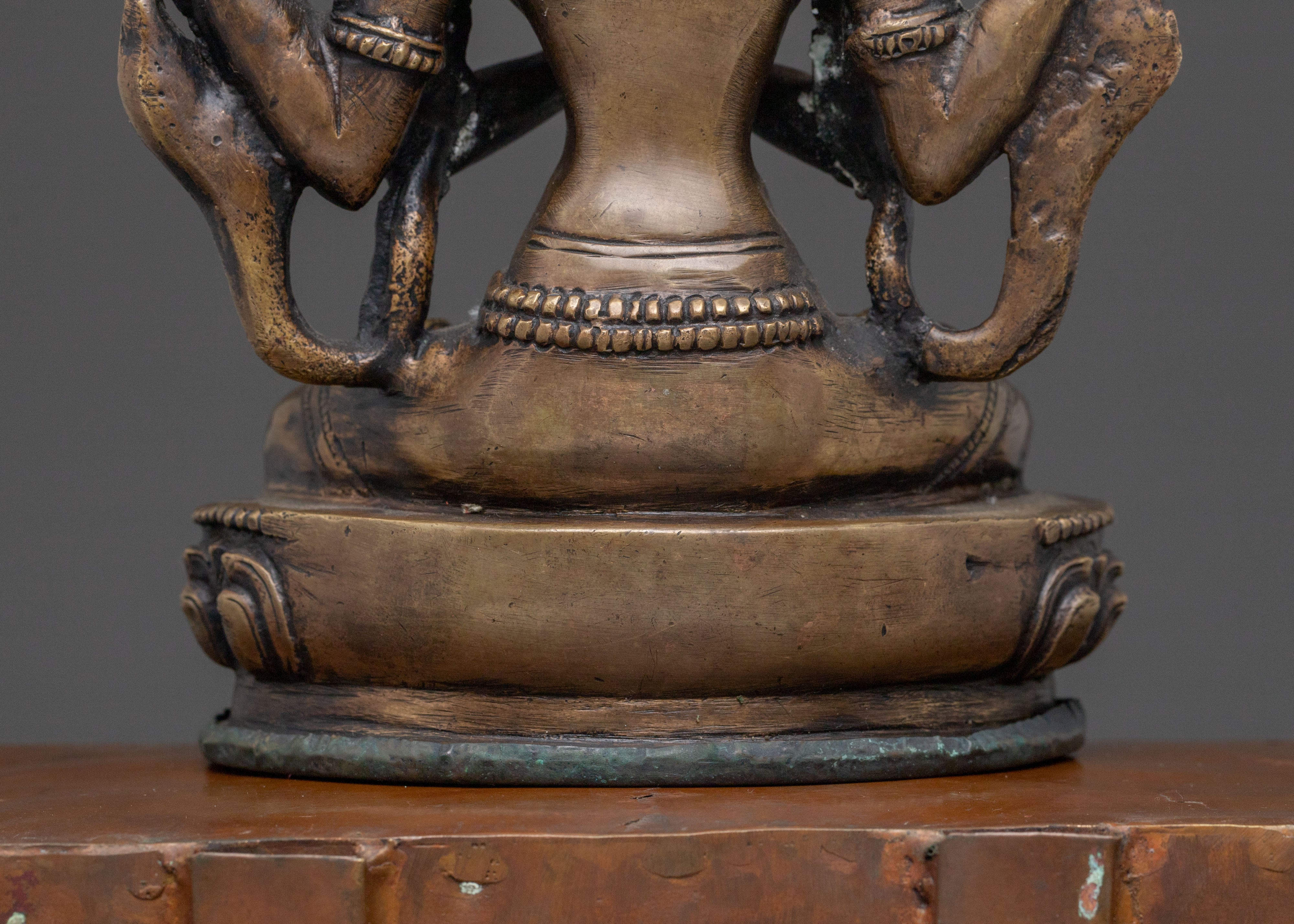 Chenrezig Statue on Throne | Spiritual Figure