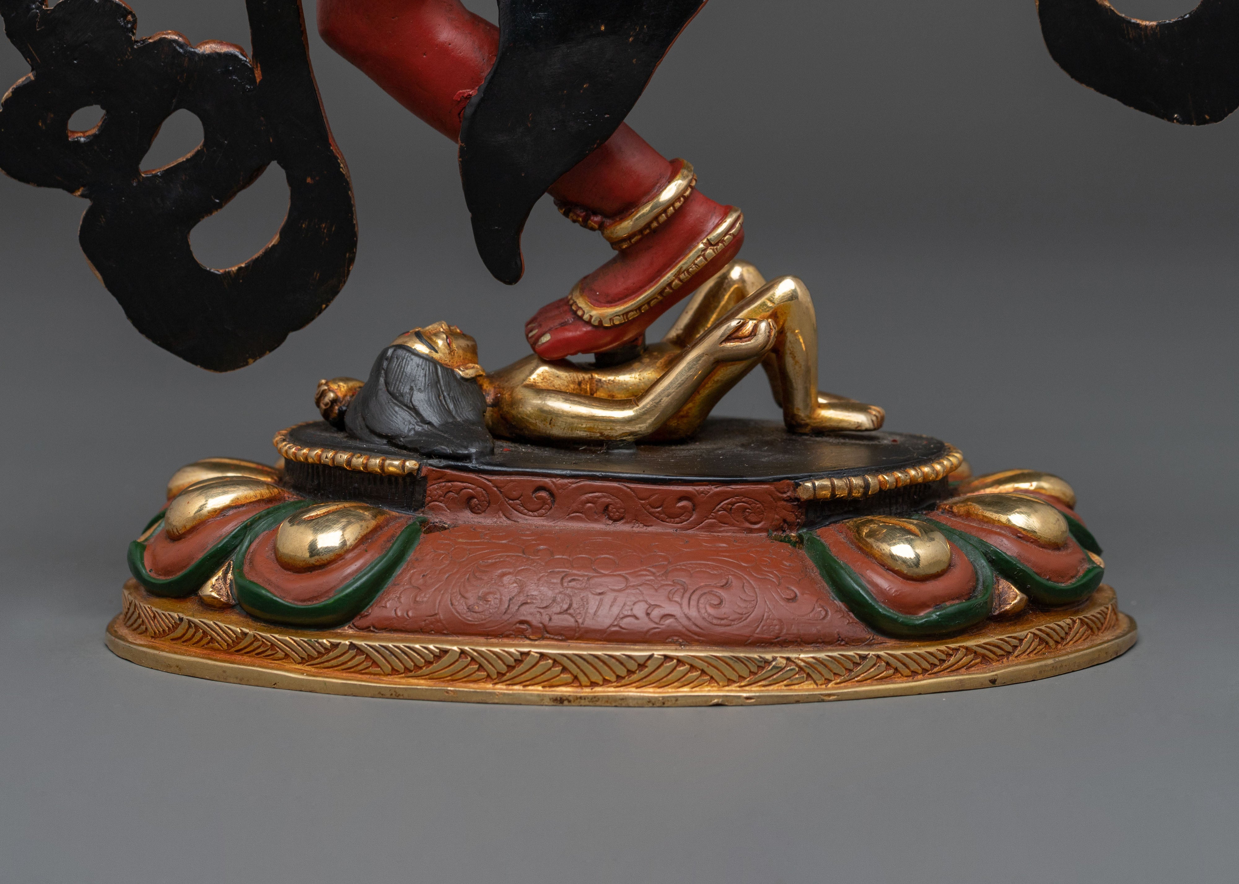 Kurukulla Statue: Vibrant Red Tara Artwork
