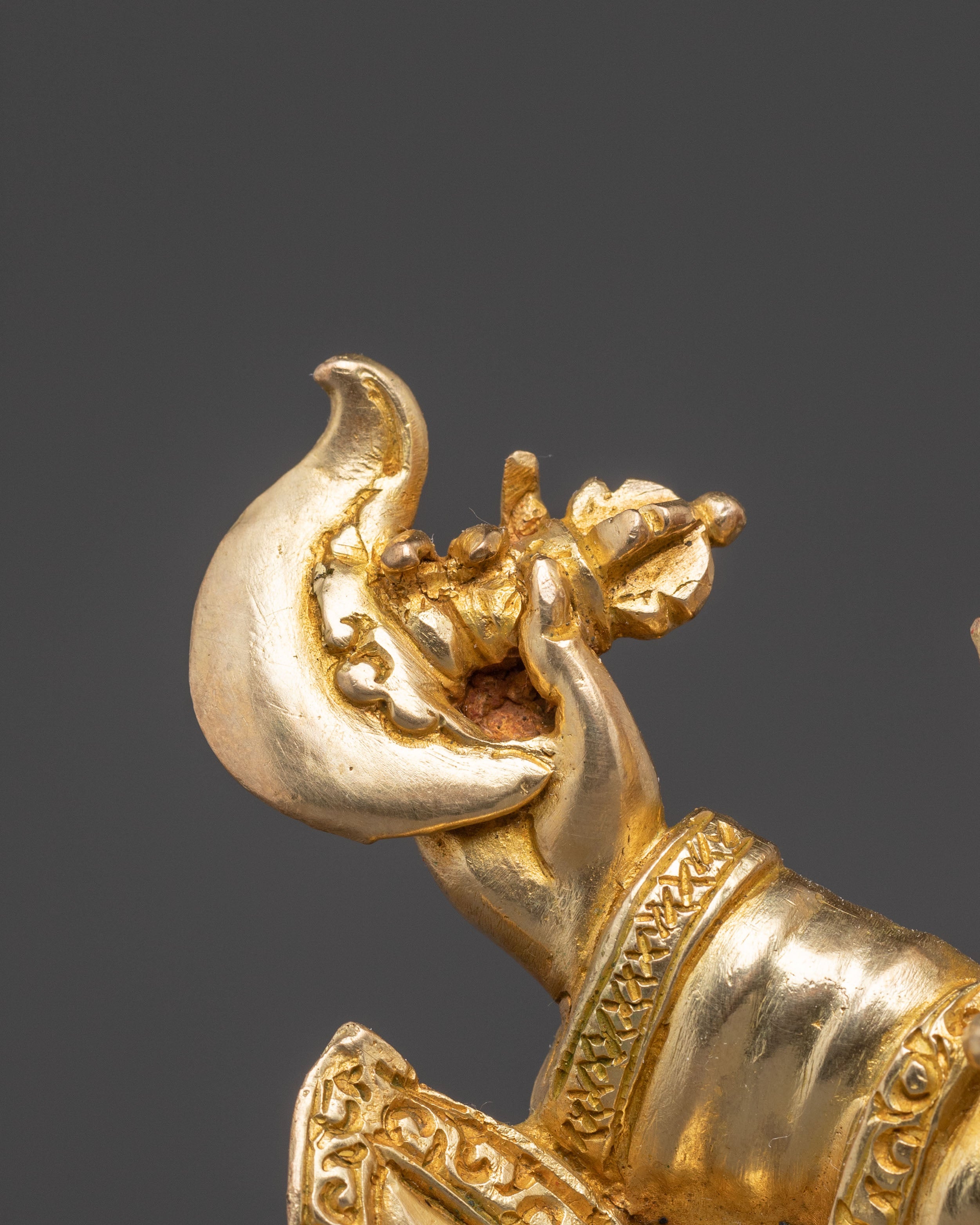 Mahakala Bernagchen Statue: Protector of the Dharma